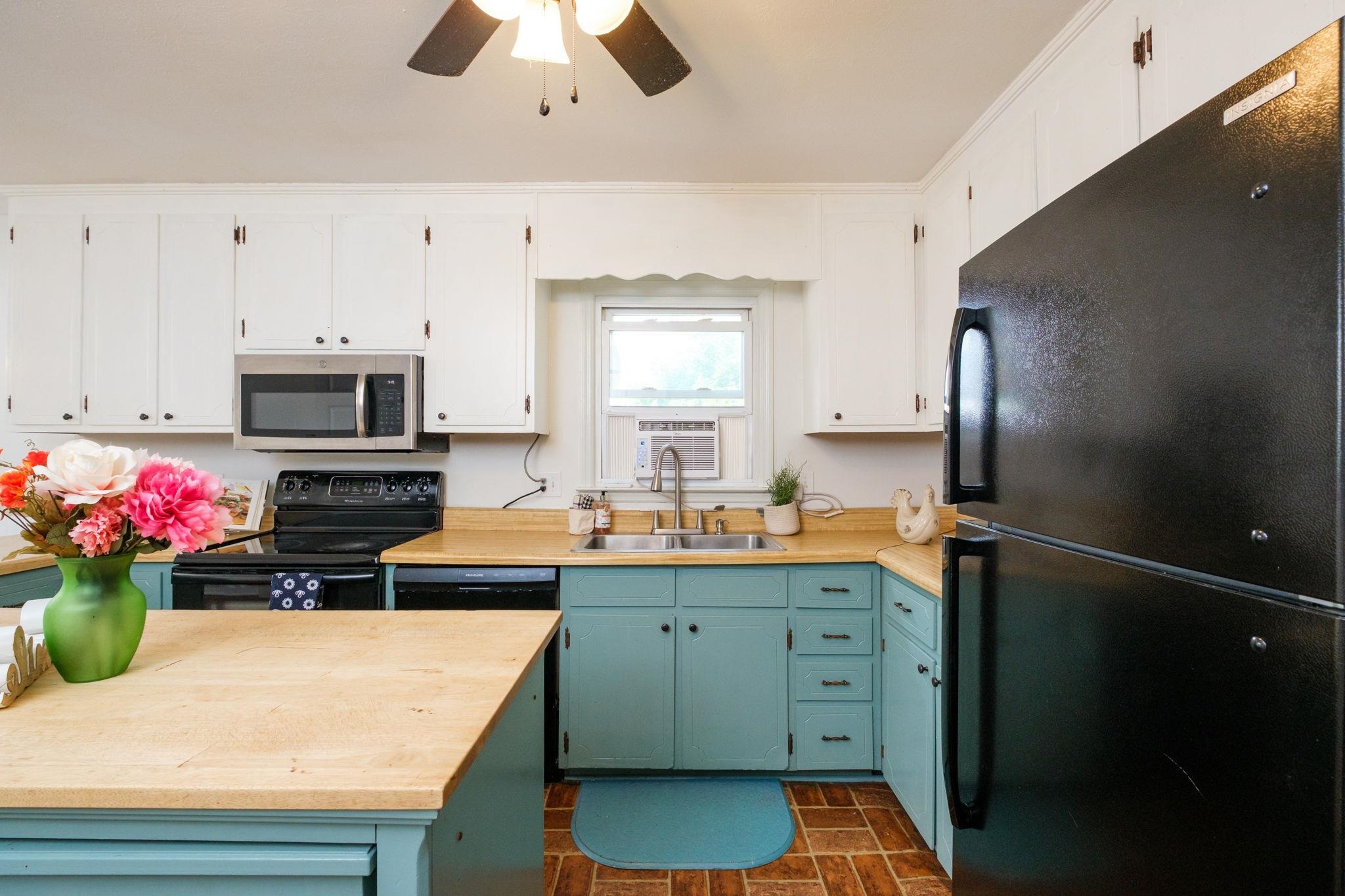 319 ANN ST, STAUNTON, Virginia 24401, 5 Bedrooms Bedrooms, ,1 BathroomBathrooms,Residential,319 ANN ST,679627 MLS # 679627 319 ANN ST, STAUNTON, Virginia 24401, 5 Bedrooms Bedrooms, ,1 BathroomBathrooms,Residential,319 ANN ST,679627 MLS # 679627