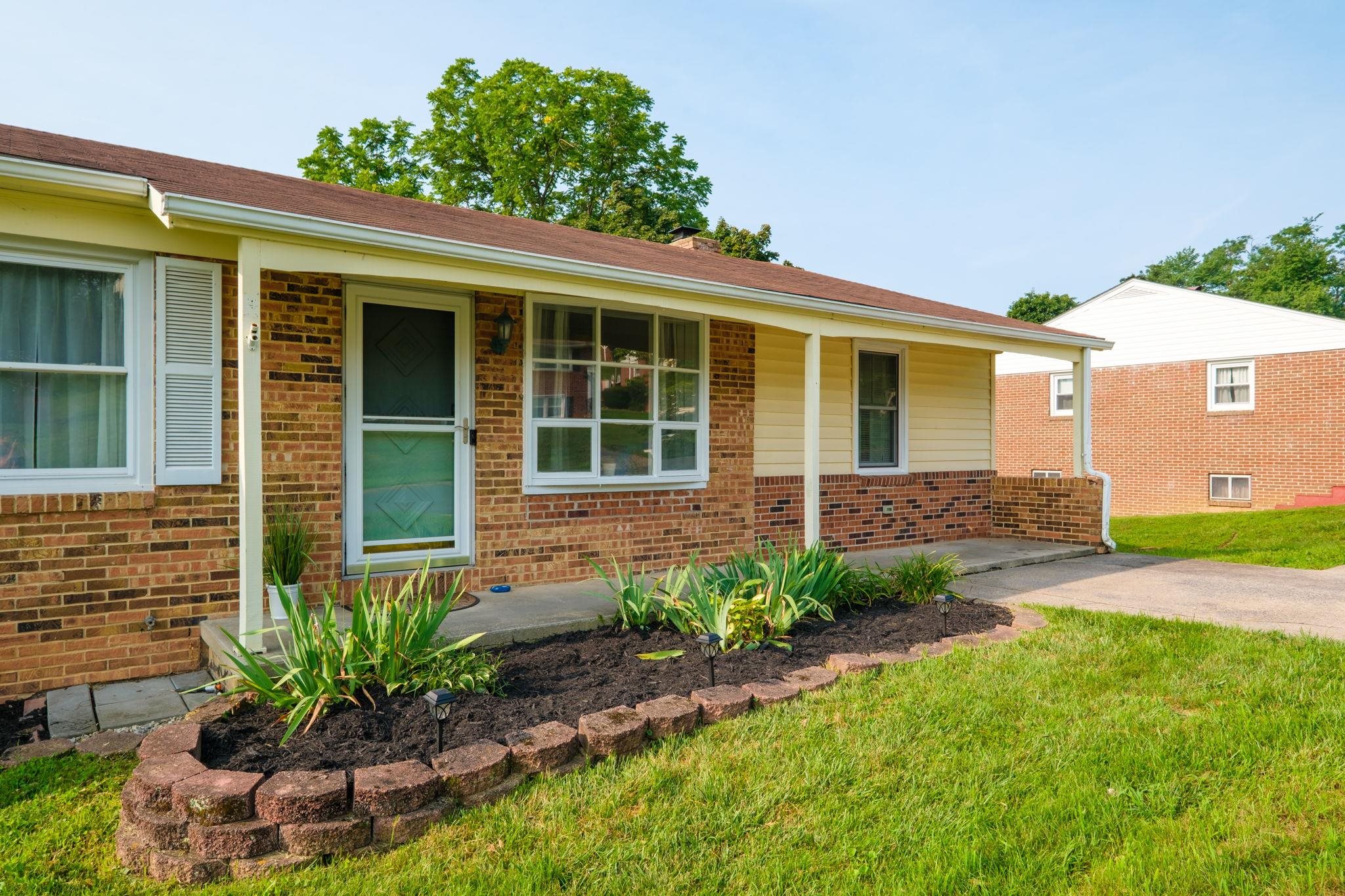 319 ANN ST, STAUNTON, Virginia 24401, 5 Bedrooms Bedrooms, ,1 BathroomBathrooms,Residential,319 ANN ST,679627 MLS # 679627 319 ANN ST, STAUNTON, Virginia 24401, 5 Bedrooms Bedrooms, ,1 BathroomBathrooms,Residential,319 ANN ST,679627 MLS # 679627