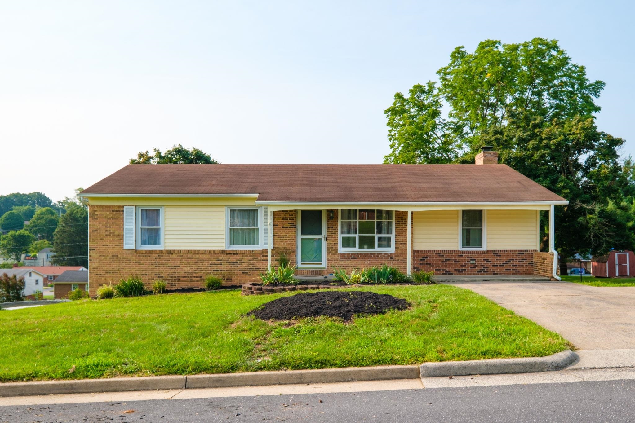 319 ANN ST, STAUNTON, Virginia 24401, 5 Bedrooms Bedrooms, ,1 BathroomBathrooms,Residential,319 ANN ST,679627 MLS # 679627 319 ANN ST, STAUNTON, Virginia 24401, 5 Bedrooms Bedrooms, ,1 BathroomBathrooms,Residential,319 ANN ST,679627 MLS # 679627