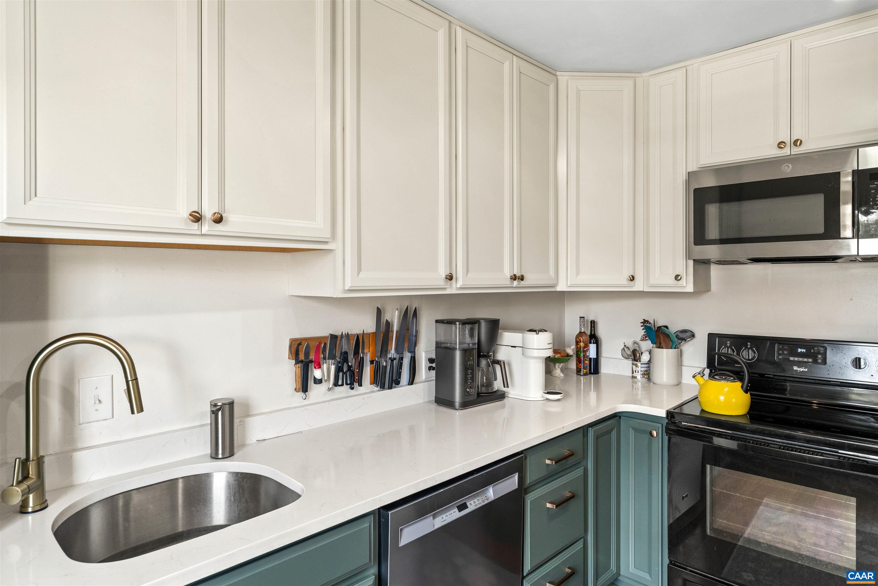 1219 VILLA LN, CHARLOTTESVILLE, Virginia 22903, 3 Bedrooms Bedrooms, ,2 BathroomsBathrooms,Residential,1219 VILLA LN,679630 MLS # 679630 1219 VILLA LN, CHARLOTTESVILLE, Virginia 22903, 3 Bedrooms Bedrooms, ,2 BathroomsBathrooms,Residential,1219 VILLA LN,679630 MLS # 679630