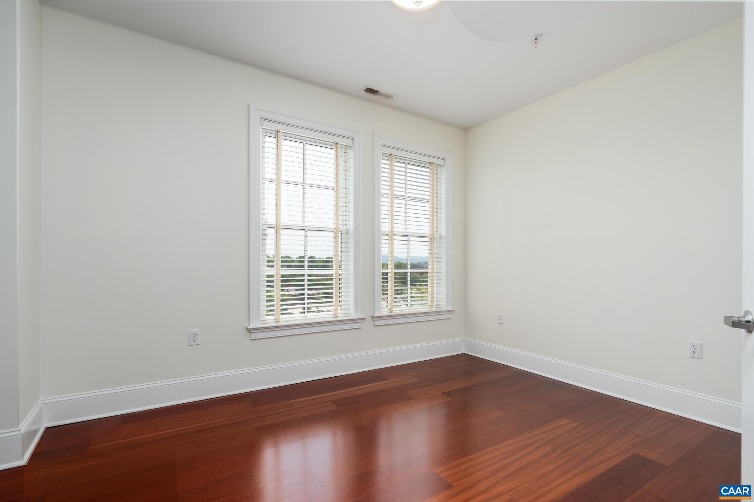 210 NE 10TH ST, CHARLOTTESVILLE, Virginia 22902, 2 Bedrooms Bedrooms, ,2 BathroomsBathrooms,Residential,210 NE 10TH ST,679646 MLS # 679646