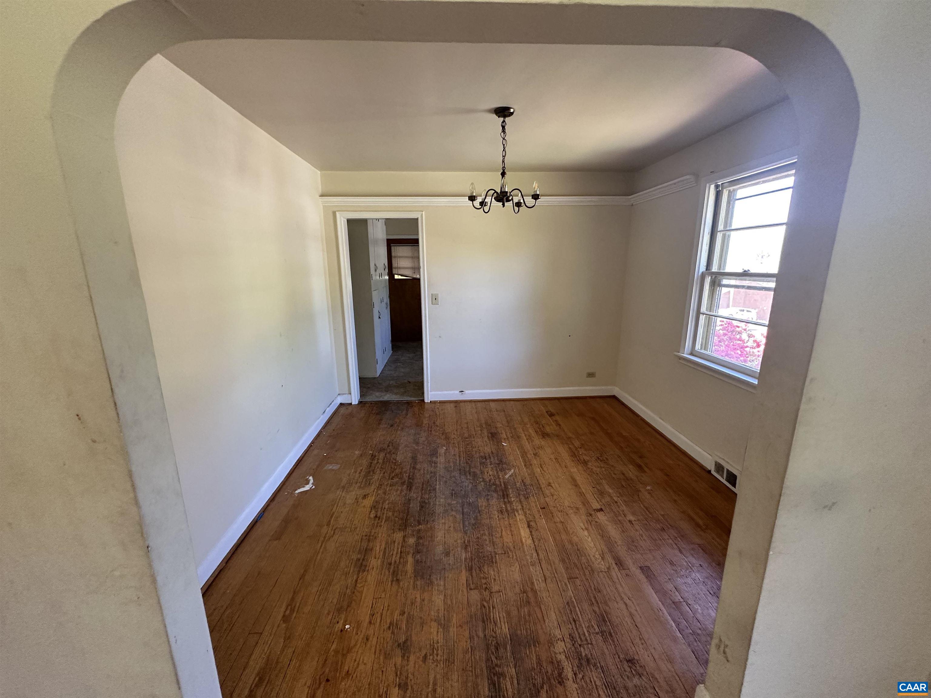 912 SAINT CHARLES AVE, CHARLOTTESVILLE, Virginia 22901, 5 Bedrooms Bedrooms, ,3 BathroomsBathrooms,Residential,912 SAINT CHARLES AVE,679649 MLS # 679649
