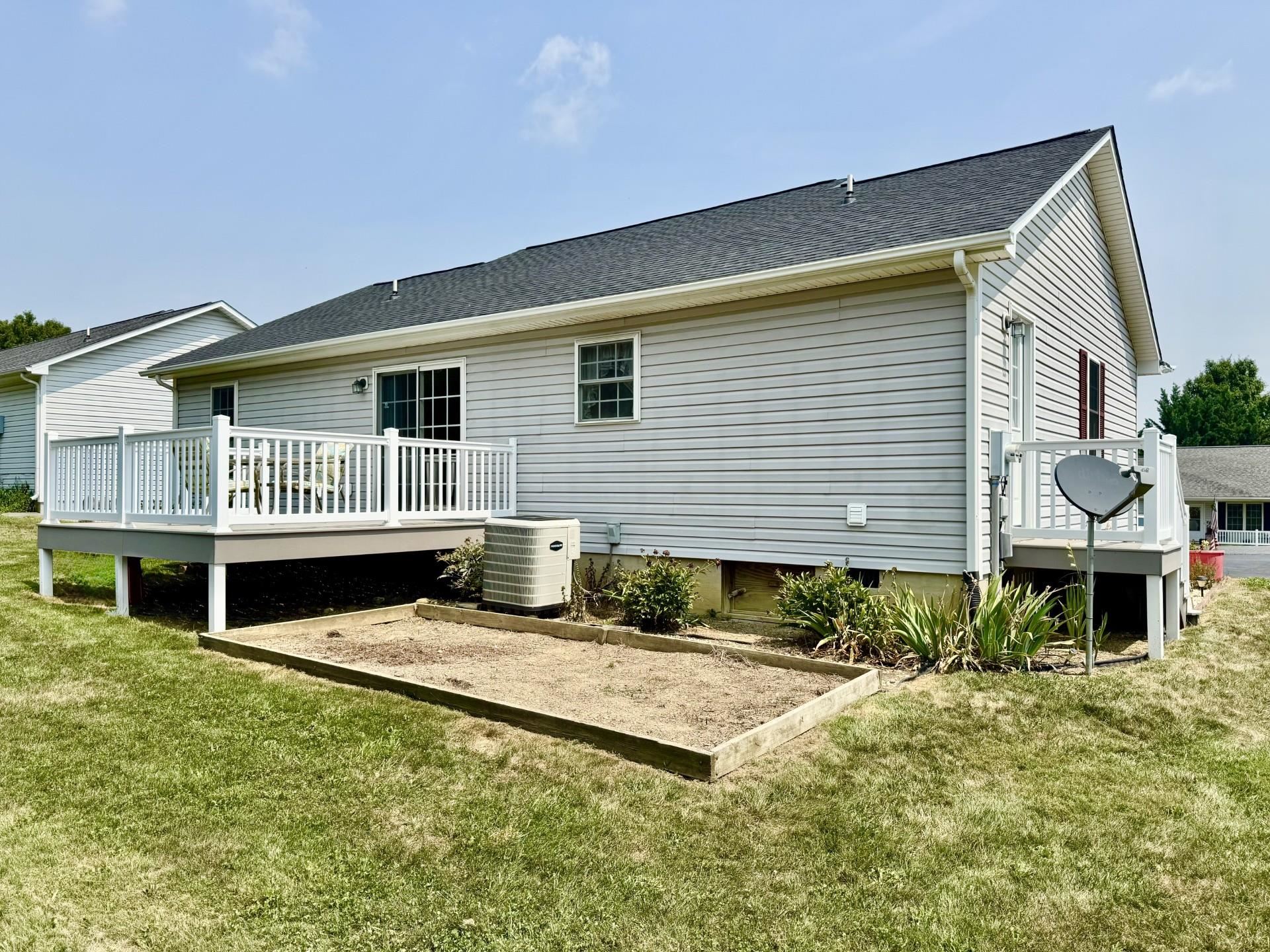20 MILLPORT CT, WEYERS CAVE, Virginia 24486, 3 Bedrooms Bedrooms, ,2 BathroomsBathrooms,Residential,20 MILLPORT CT,679651 MLS # 679651 20 MILLPORT CT, WEYERS CAVE, Virginia 24486, 3 Bedrooms Bedrooms, ,2 BathroomsBathrooms,Residential,20 MILLPORT CT,679651 MLS # 679651
