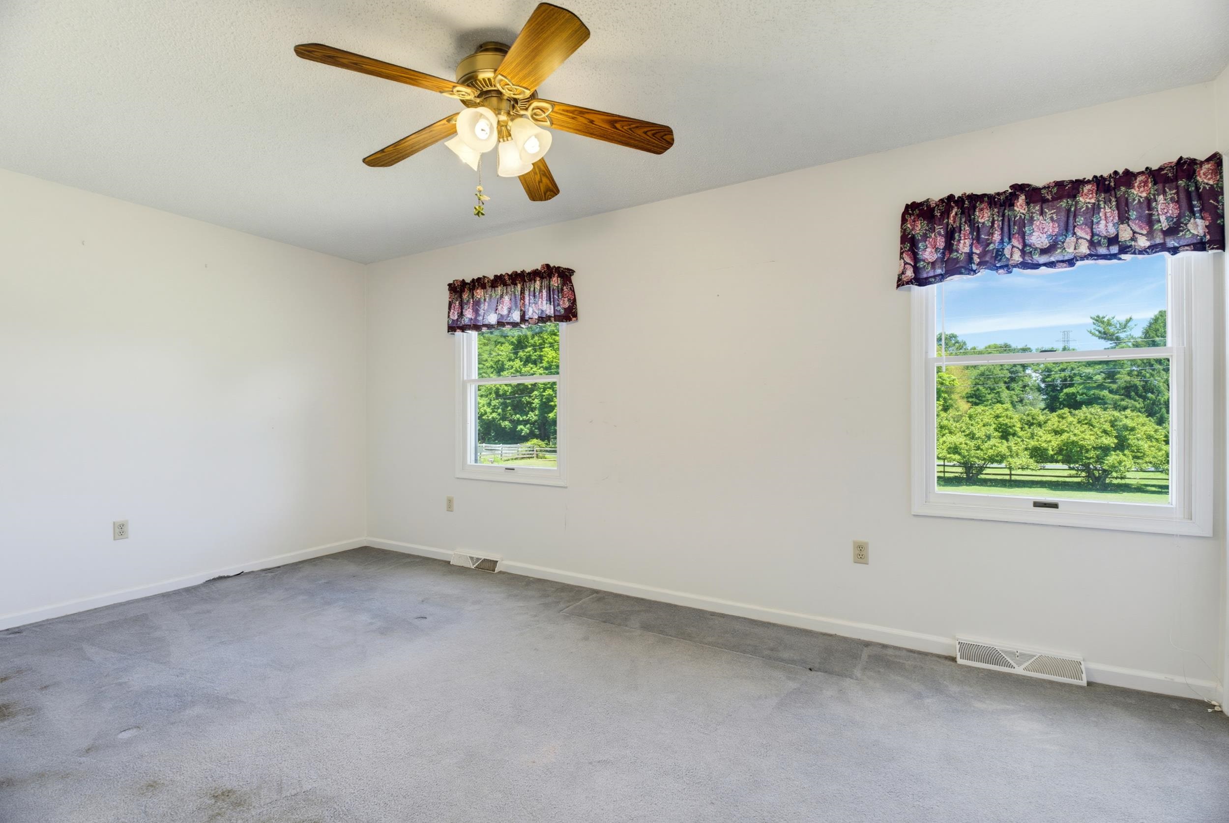 201 STULL RUN LN, GROTTOES, Virginia 24441, 3 Bedrooms Bedrooms, ,2 BathroomsBathrooms,Residential,201 STULL RUN LN,679653 MLS # 679653 201 STULL RUN LN, GROTTOES, Virginia 24441, 3 Bedrooms Bedrooms, ,2 BathroomsBathrooms,Residential,201 STULL RUN LN,679653 MLS # 679653
