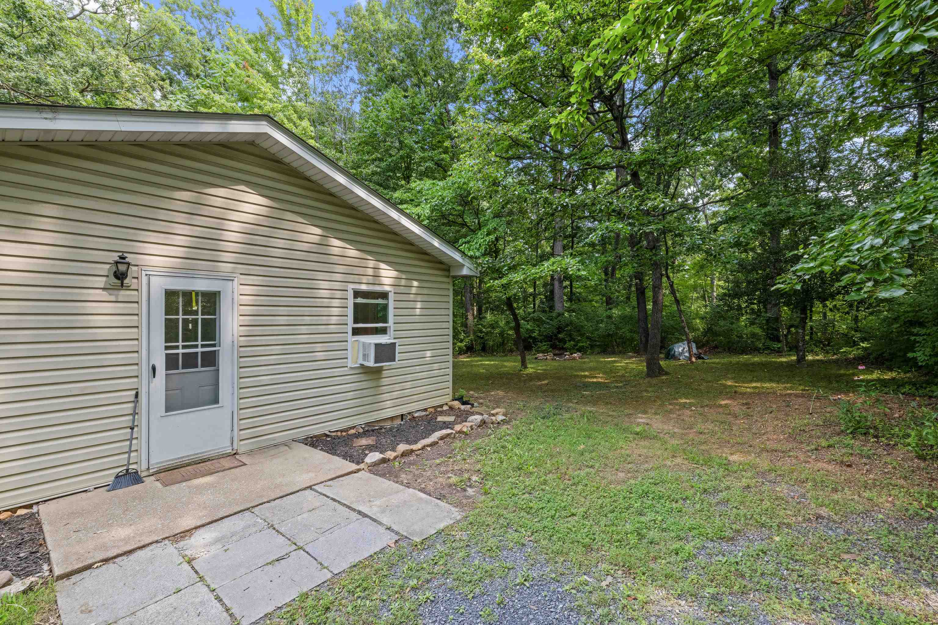 1077 FLEMING PARK RD, MOUNT JACKSON, Virginia 22842, 2 Bedrooms Bedrooms, ,1 BathroomBathrooms,Residential,1077 FLEMING PARK RD,679664 MLS # 679664 1077 FLEMING PARK RD, MOUNT JACKSON, Virginia 22842, 2 Bedrooms Bedrooms, ,1 BathroomBathrooms,Residential,1077 FLEMING PARK RD,679664 MLS # 679664