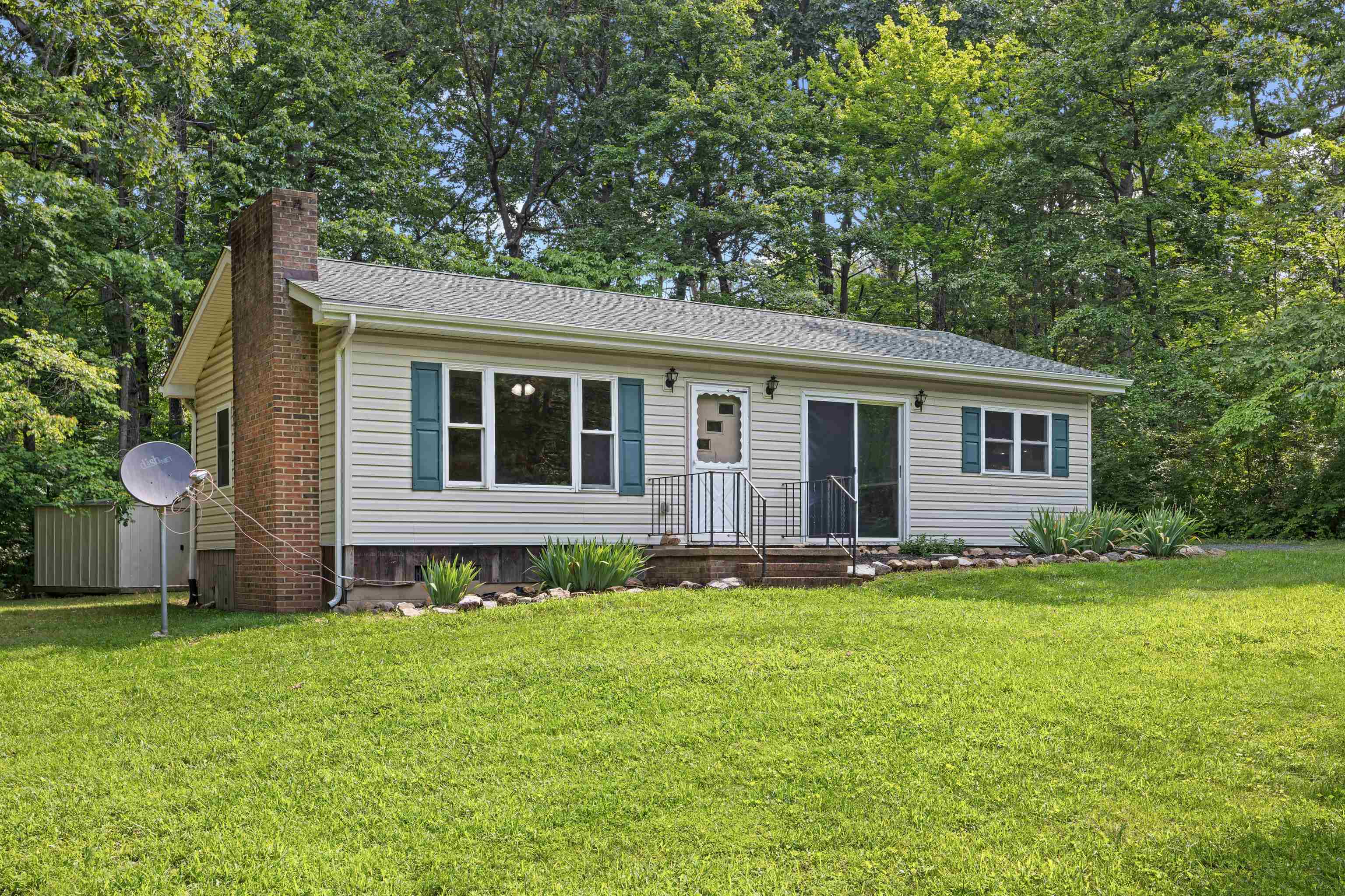 1077 FLEMING PARK RD, MOUNT JACKSON, Virginia 22842, 2 Bedrooms Bedrooms, ,1 BathroomBathrooms,Residential,1077 FLEMING PARK RD,679664 MLS # 679664 1077 FLEMING PARK RD, MOUNT JACKSON, Virginia 22842, 2 Bedrooms Bedrooms, ,1 BathroomBathrooms,Residential,1077 FLEMING PARK RD,679664 MLS # 679664