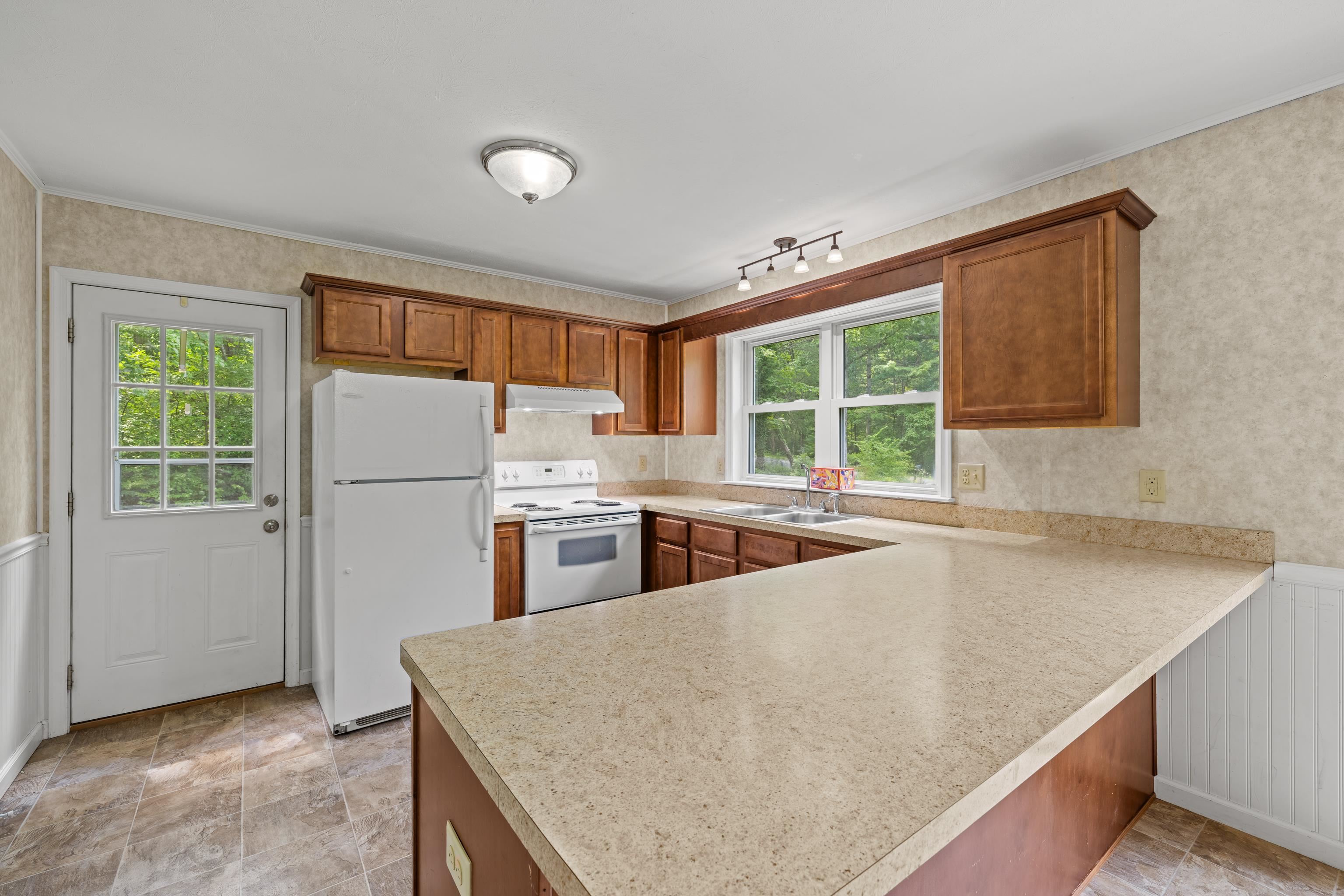 1077 FLEMING PARK RD, MOUNT JACKSON, Virginia 22842, 2 Bedrooms Bedrooms, ,1 BathroomBathrooms,Residential,1077 FLEMING PARK RD,679664 MLS # 679664 1077 FLEMING PARK RD, MOUNT JACKSON, Virginia 22842, 2 Bedrooms Bedrooms, ,1 BathroomBathrooms,Residential,1077 FLEMING PARK RD,679664 MLS # 679664