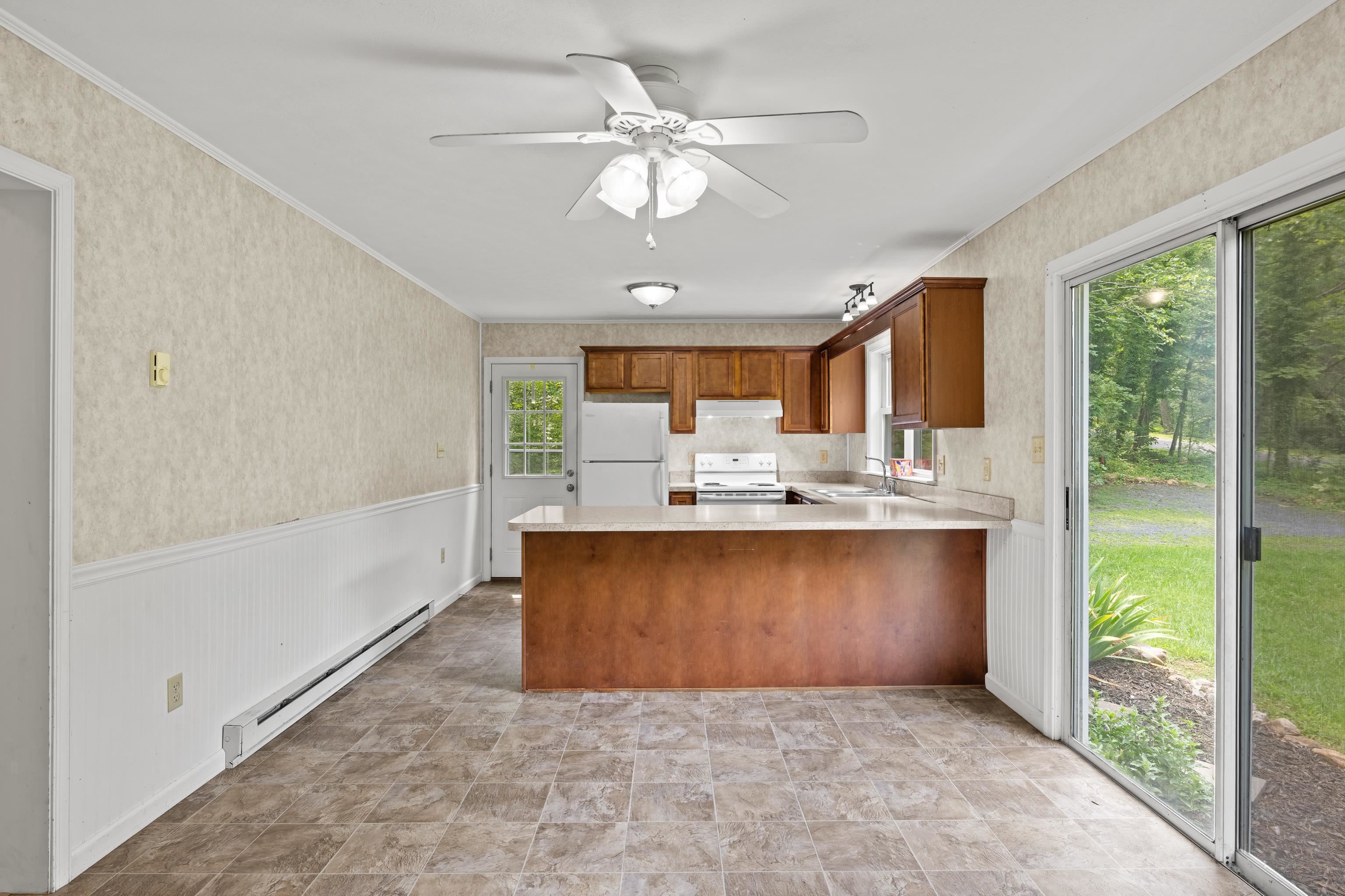 1077 FLEMING PARK RD, MOUNT JACKSON, Virginia 22842, 2 Bedrooms Bedrooms, ,1 BathroomBathrooms,Residential,1077 FLEMING PARK RD,679664 MLS # 679664 1077 FLEMING PARK RD, MOUNT JACKSON, Virginia 22842, 2 Bedrooms Bedrooms, ,1 BathroomBathrooms,Residential,1077 FLEMING PARK RD,679664 MLS # 679664