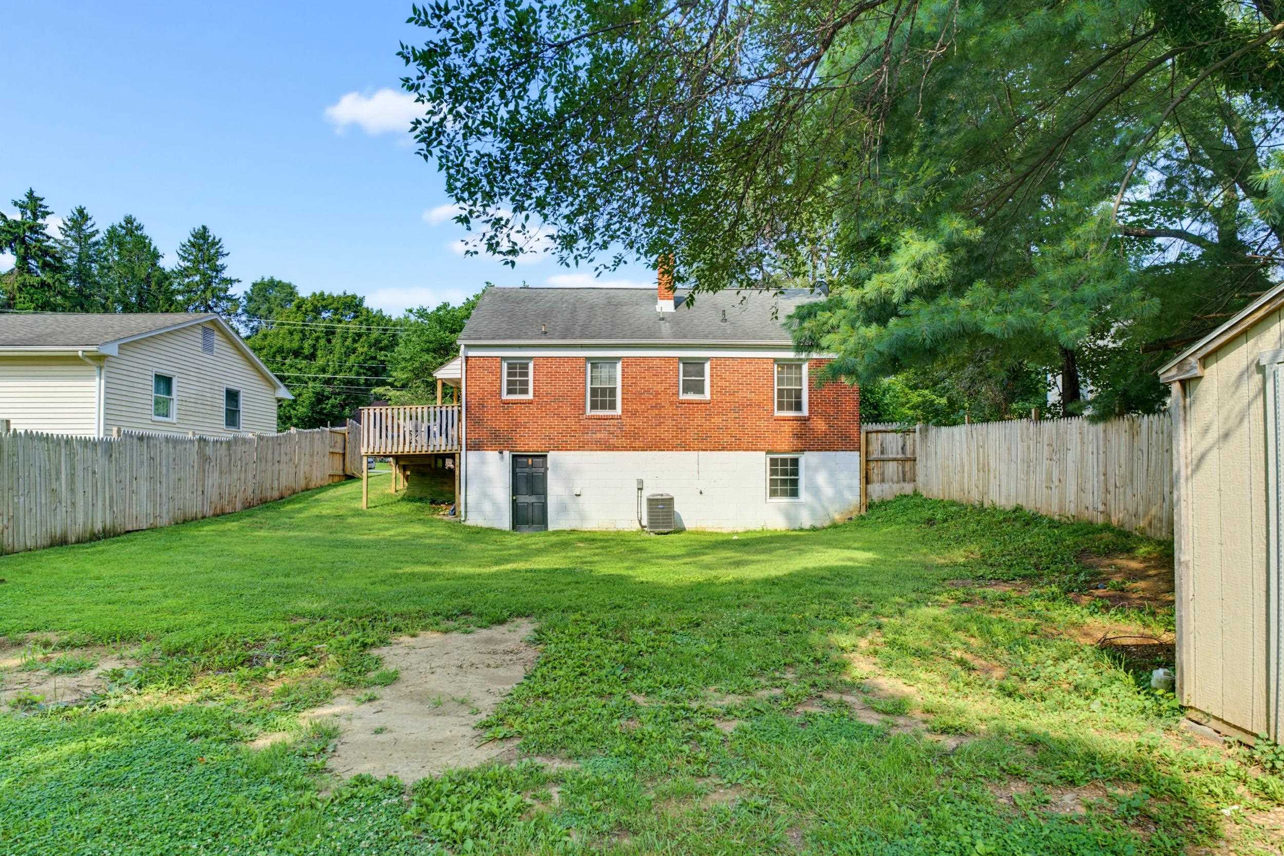 117 RIVER RD, WAYNESBORO, Virginia 22980, 4 Bedrooms Bedrooms, ,1 BathroomBathrooms,Residential,117 RIVER RD,679671 MLS # 679671 117 RIVER RD, WAYNESBORO, Virginia 22980, 4 Bedrooms Bedrooms, ,1 BathroomBathrooms,Residential,117 RIVER RD,679671 MLS # 679671