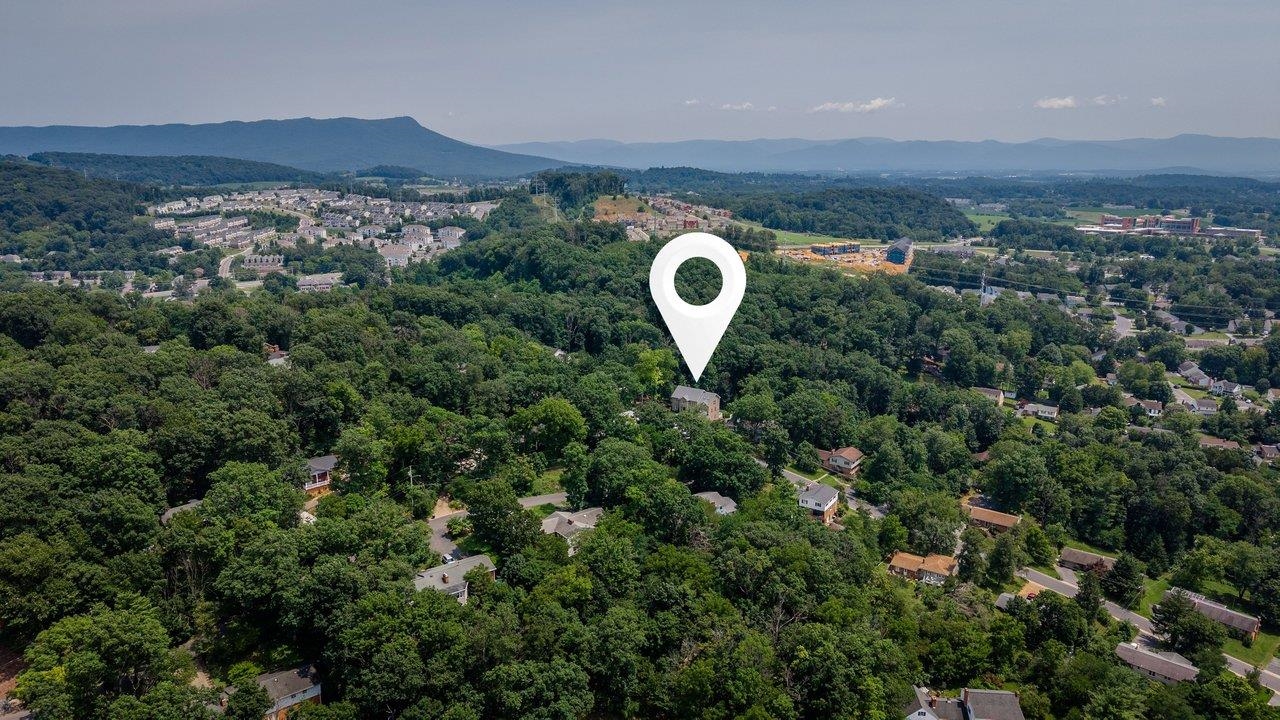 1176 NELSON DR, HARRISONBURG, Virginia 22801, 6 Bedrooms Bedrooms, ,4 BathroomsBathrooms,Residential,1176 NELSON DR,679673 MLS # 679673 1176 NELSON DR, HARRISONBURG, Virginia 22801, 6 Bedrooms Bedrooms, ,4 BathroomsBathrooms,Residential,1176 NELSON DR,679673 MLS # 679673