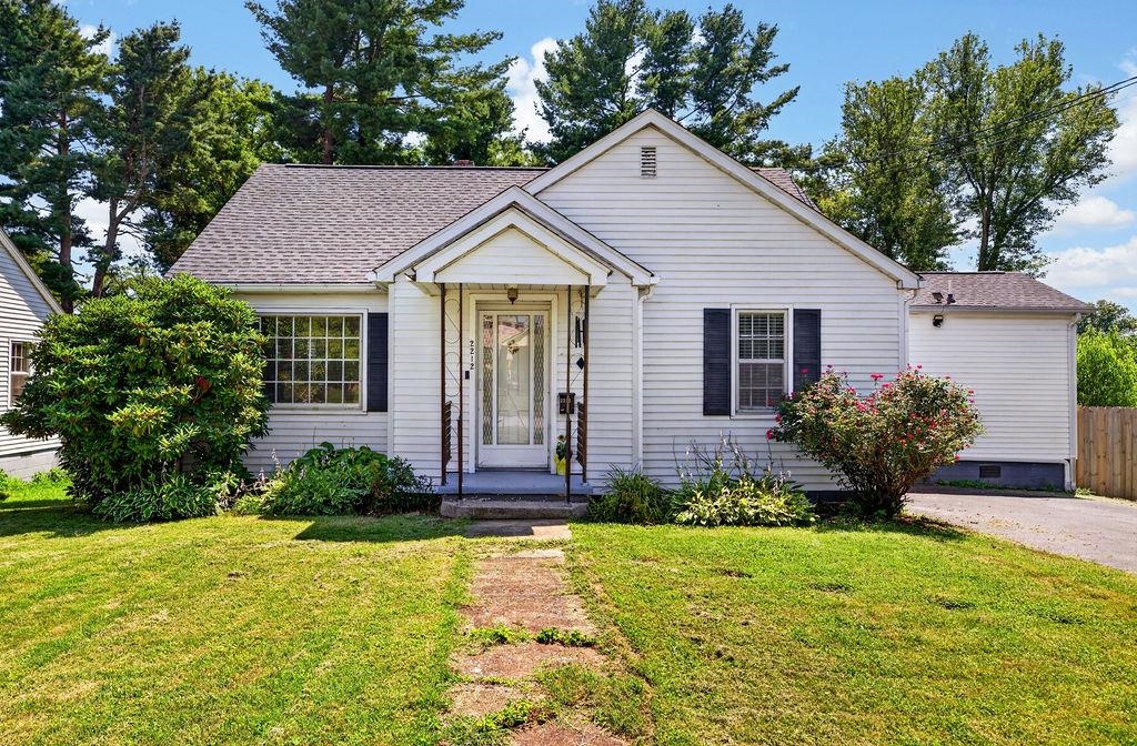 2212 MT VERNON ST, WAYNESBORO, Virginia 22980, 3 Bedrooms Bedrooms, ,2 BathroomsBathrooms,Residential,2212 MT VERNON ST,2212 MT VERNON ST,679678 MLS # 679678 2212 MT VERNON ST, WAYNESBORO, Virginia 22980, 3 Bedrooms Bedrooms, ,2 BathroomsBathrooms,Residential,2212 MT VERNON ST,2212 MT VERNON ST,679678 MLS # 679678