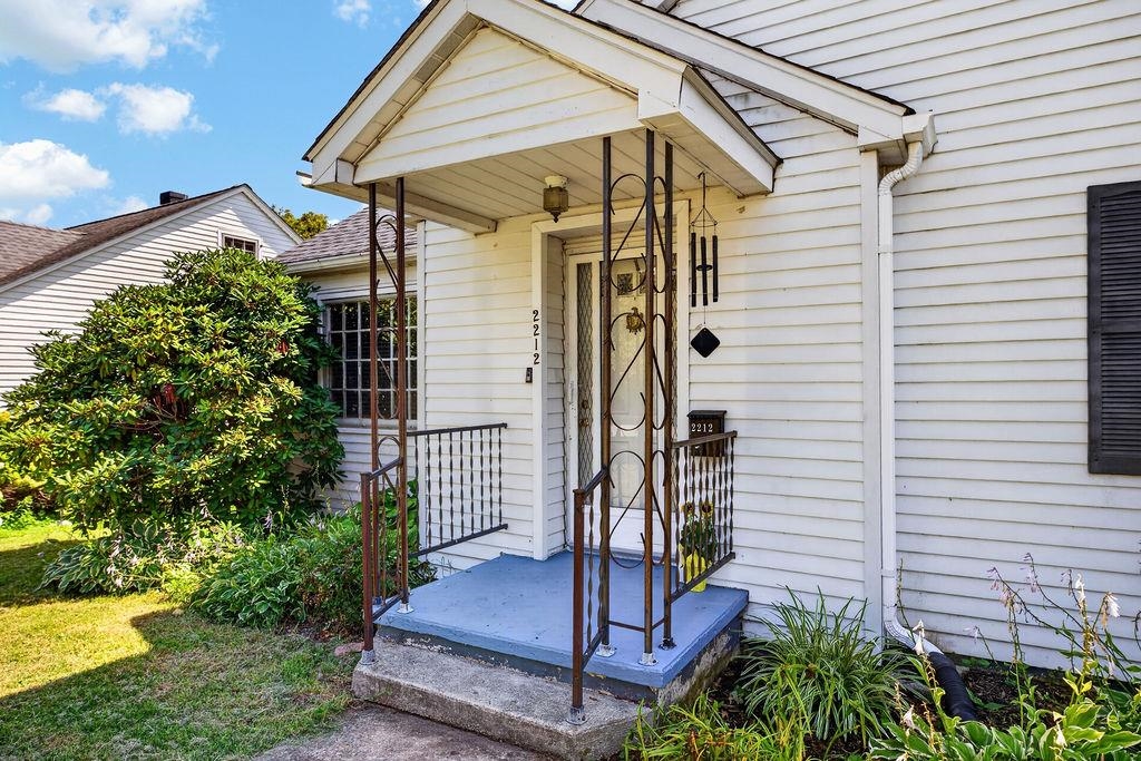 2212 MT VERNON ST, WAYNESBORO, Virginia 22980, 3 Bedrooms Bedrooms, ,2 BathroomsBathrooms,Residential,2212 MT VERNON ST,2212 MT VERNON ST,679678 MLS # 679678 2212 MT VERNON ST, WAYNESBORO, Virginia 22980, 3 Bedrooms Bedrooms, ,2 BathroomsBathrooms,Residential,2212 MT VERNON ST,2212 MT VERNON ST,679678 MLS # 679678