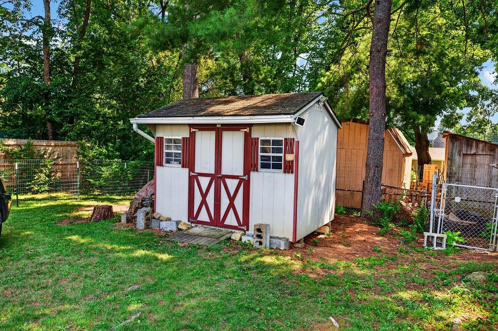 2212 MT VERNON ST, WAYNESBORO, Virginia 22980, 3 Bedrooms Bedrooms, ,2 BathroomsBathrooms,Residential,2212 MT VERNON ST,2212 MT VERNON ST,679678 MLS # 679678 2212 MT VERNON ST, WAYNESBORO, Virginia 22980, 3 Bedrooms Bedrooms, ,2 BathroomsBathrooms,Residential,2212 MT VERNON ST,2212 MT VERNON ST,679678 MLS # 679678
