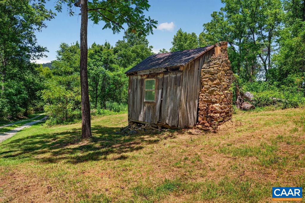 10598 PATRICK HENRY HWY, ROSELAND, Virginia 22967, 3 Bedrooms Bedrooms, ,2 BathroomsBathrooms,Residential,10598 PATRICK HENRY HWY,679679 MLS # 679679 10598 PATRICK HENRY HWY, ROSELAND, Virginia 22967, 3 Bedrooms Bedrooms, ,2 BathroomsBathrooms,Residential,10598 PATRICK HENRY HWY,679679 MLS # 679679
