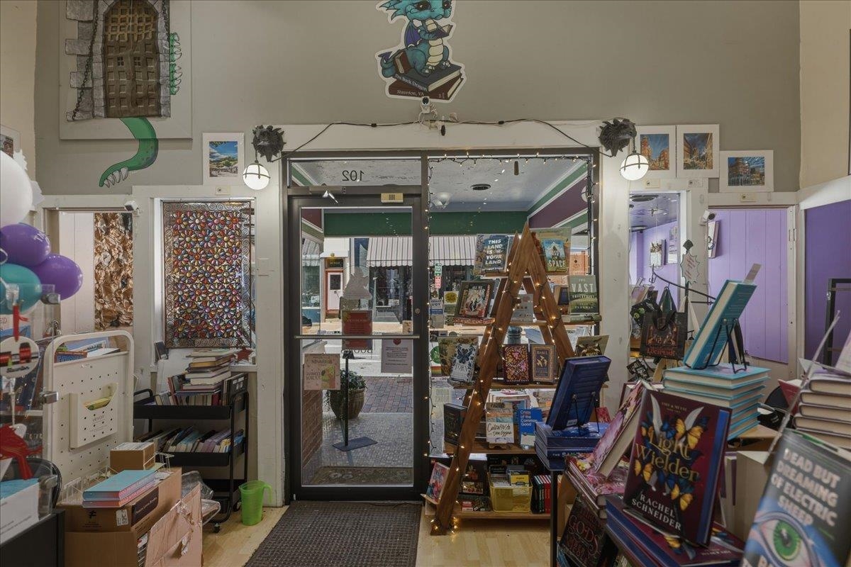 102 W BEVERLEY ST, STAUNTON, Virginia 24401, ,Commercial,102 W BEVERLEY ST,679691 MLS # 679691 102 W BEVERLEY ST, STAUNTON, Virginia 24401, ,Commercial,102 W BEVERLEY ST,679691 MLS # 679691