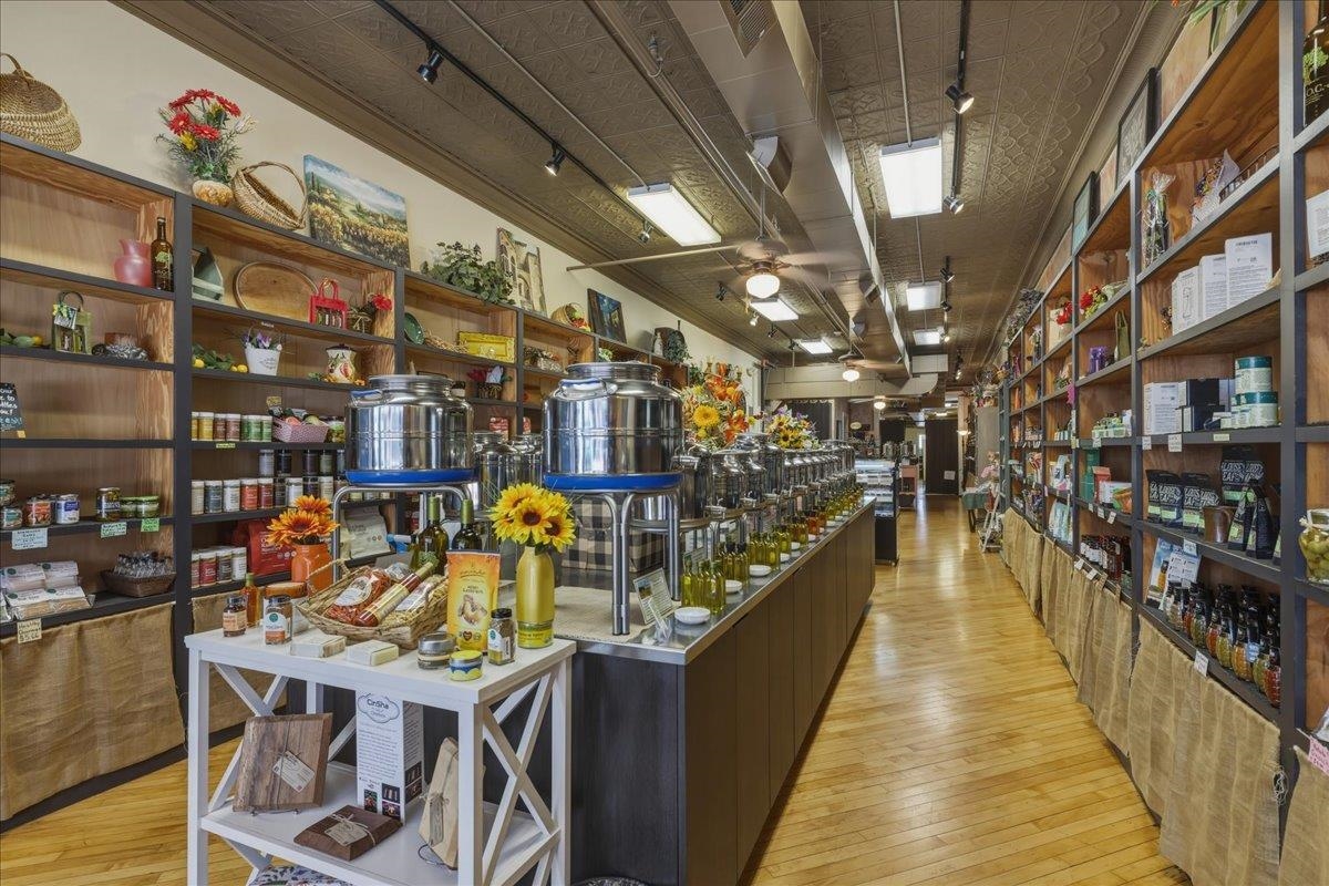 126 W BEVERLEY ST, STAUNTON, Virginia 24401, ,Commercial,126 W BEVERLEY ST,679692 MLS # 679692 126 W BEVERLEY ST, STAUNTON, Virginia 24401, ,Commercial,126 W BEVERLEY ST,679692 MLS # 679692