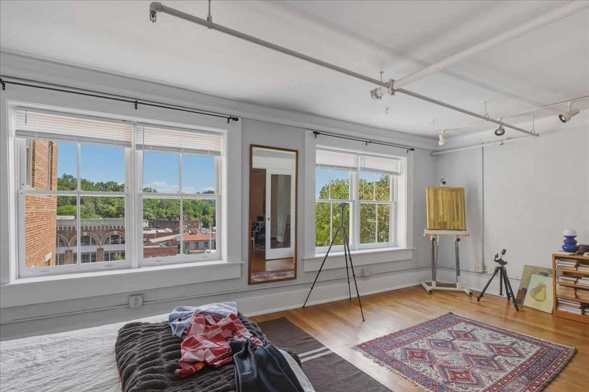 126 W BEVERLEY ST, STAUNTON, Virginia 24401, ,Commercial,126 W BEVERLEY ST,679692 MLS # 679692 126 W BEVERLEY ST, STAUNTON, Virginia 24401, ,Commercial,126 W BEVERLEY ST,679692 MLS # 679692