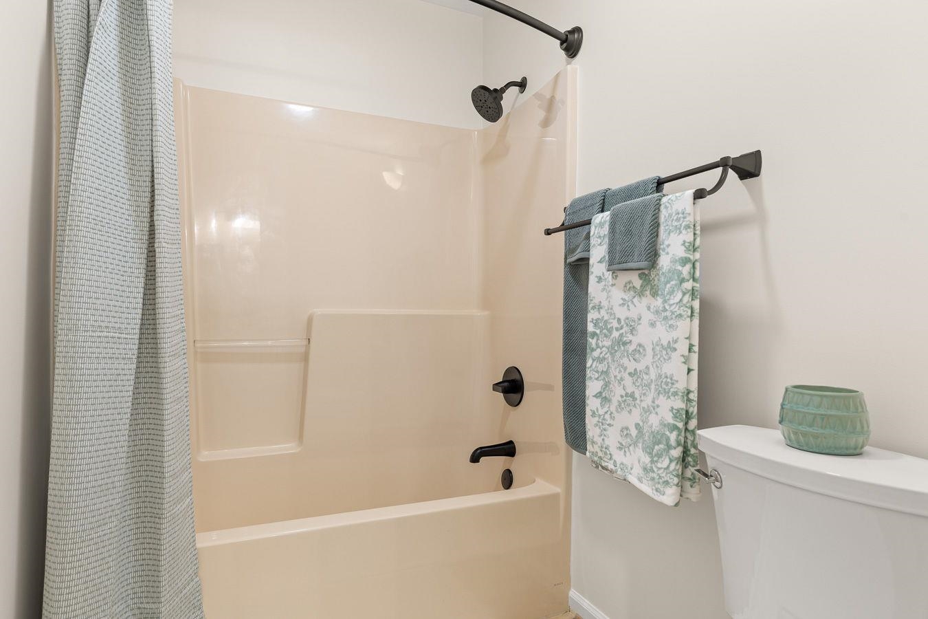 117 YARMOUTH RD, STUARTS DRAFT, Virginia 24477, 4 Bedrooms Bedrooms, ,2 BathroomsBathrooms,Residential,117 YARMOUTH RD,679505 MLS # 679505