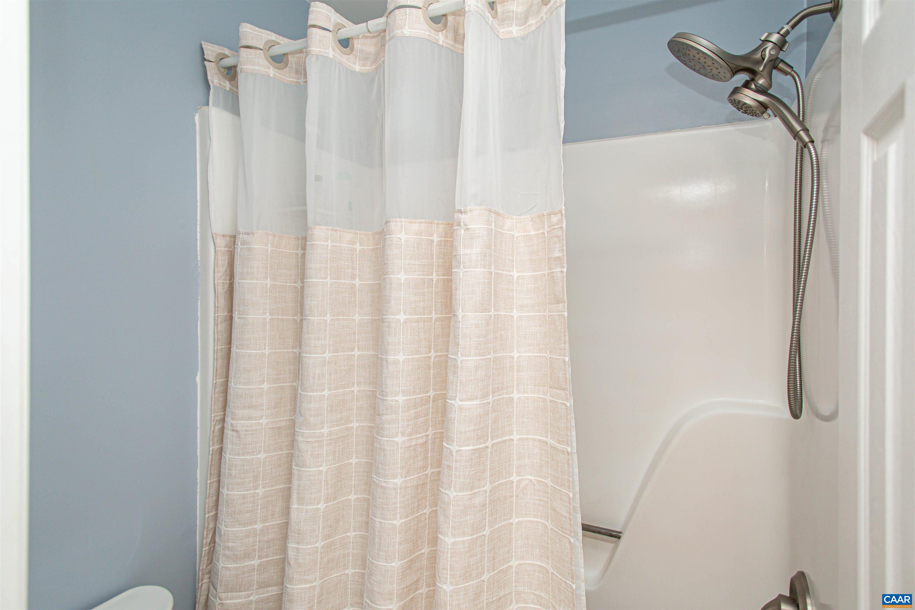 Separate W.C. in the primary bath. Separate W.C. in the primary bath.
