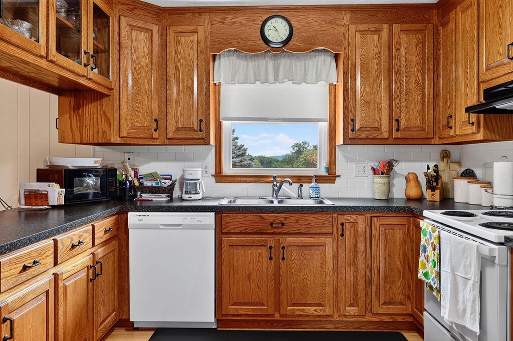 120 TRINITY POINT RD, SWOOPE, Virginia 24479, 3 Bedrooms Bedrooms, ,3 BathroomsBathrooms,Residential,120 TRINITY POINT RD,679687 MLS # 679687 120 TRINITY POINT RD, SWOOPE, Virginia 24479, 3 Bedrooms Bedrooms, ,3 BathroomsBathrooms,Residential,120 TRINITY POINT RD,679687 MLS # 679687