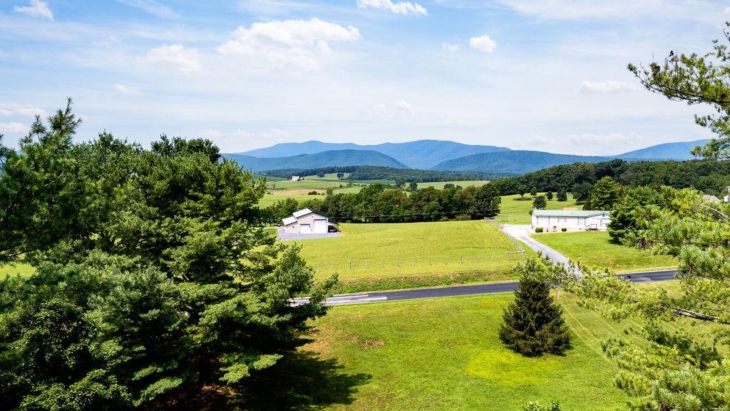 120 TRINITY POINT RD, SWOOPE, Virginia 24479, 3 Bedrooms Bedrooms, ,3 BathroomsBathrooms,Residential,120 TRINITY POINT RD,679687 MLS # 679687 120 TRINITY POINT RD, SWOOPE, Virginia 24479, 3 Bedrooms Bedrooms, ,3 BathroomsBathrooms,Residential,120 TRINITY POINT RD,679687 MLS # 679687