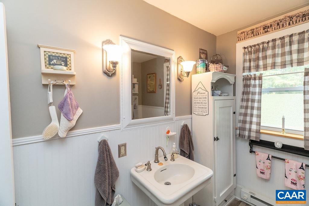 137 JEFFAL LN, SCOTTSVILLE, Virginia 24590, 1 Bedroom Bedrooms, ,1 BathroomBathrooms,Residential,137 JEFFAL LN,679688 MLS # 679688 137 JEFFAL LN, SCOTTSVILLE, Virginia 24590, 1 Bedroom Bedrooms, ,1 BathroomBathrooms,Residential,137 JEFFAL LN,679688 MLS # 679688