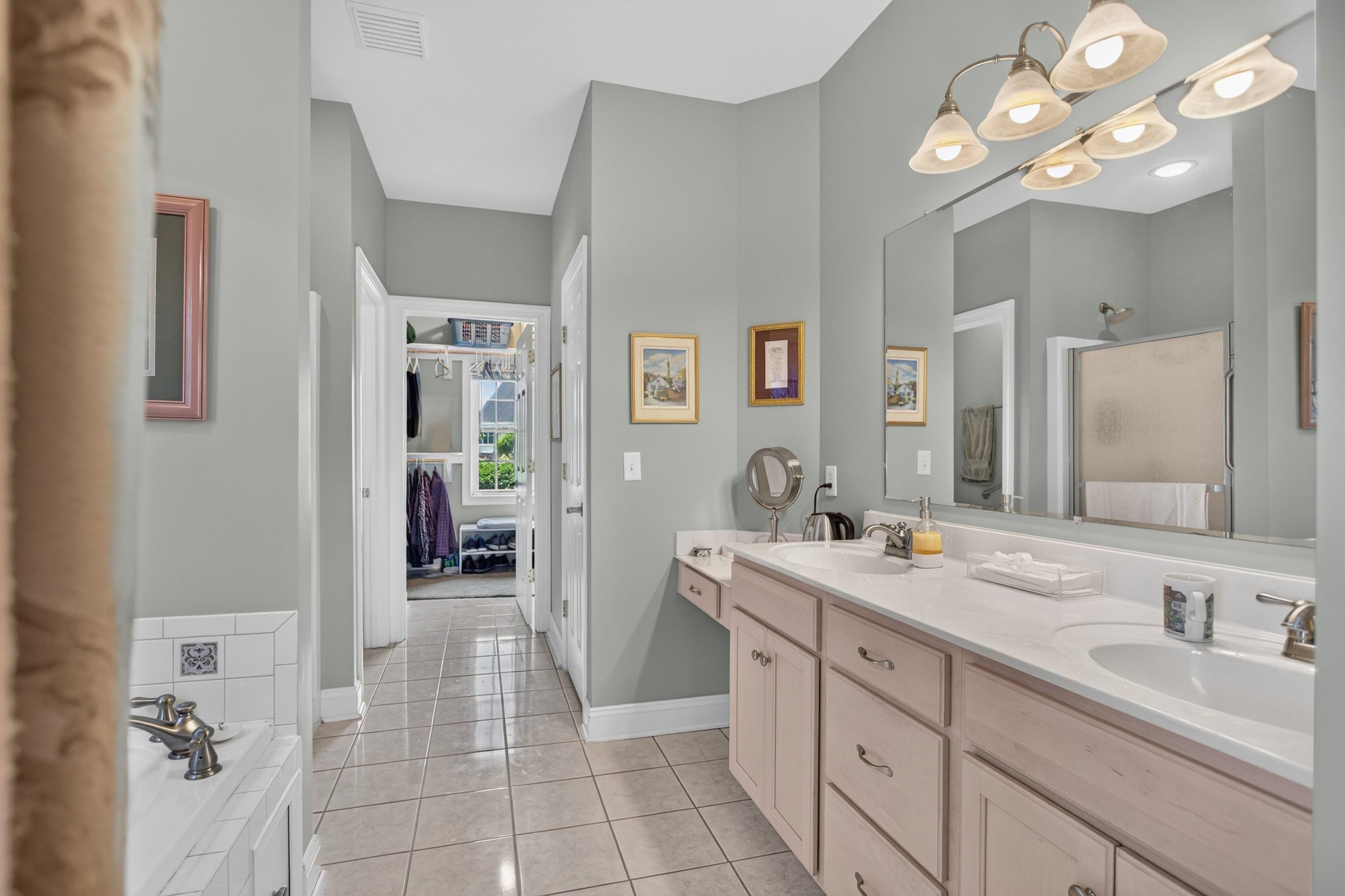242 KENSINGTON DR, ELKTON, Virginia 22827, 3 Bedrooms Bedrooms, ,3 BathroomsBathrooms,Residential,242 KENSINGTON DR,679695 MLS # 679695 242 KENSINGTON DR, ELKTON, Virginia 22827, 3 Bedrooms Bedrooms, ,3 BathroomsBathrooms,Residential,242 KENSINGTON DR,679695 MLS # 679695
