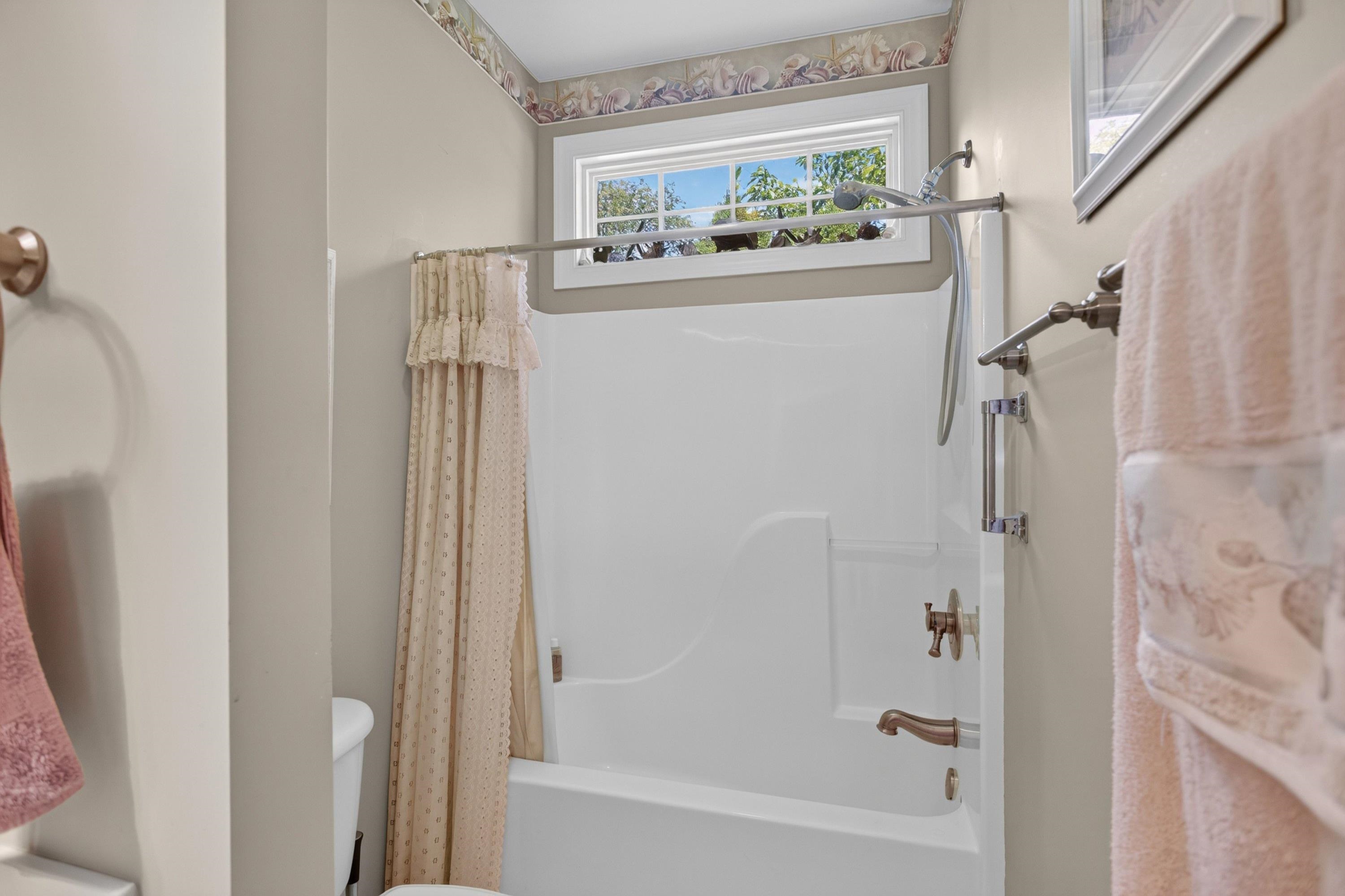 242 KENSINGTON DR, ELKTON, Virginia 22827, 3 Bedrooms Bedrooms, ,3 BathroomsBathrooms,Residential,242 KENSINGTON DR,679695 MLS # 679695 242 KENSINGTON DR, ELKTON, Virginia 22827, 3 Bedrooms Bedrooms, ,3 BathroomsBathrooms,Residential,242 KENSINGTON DR,679695 MLS # 679695