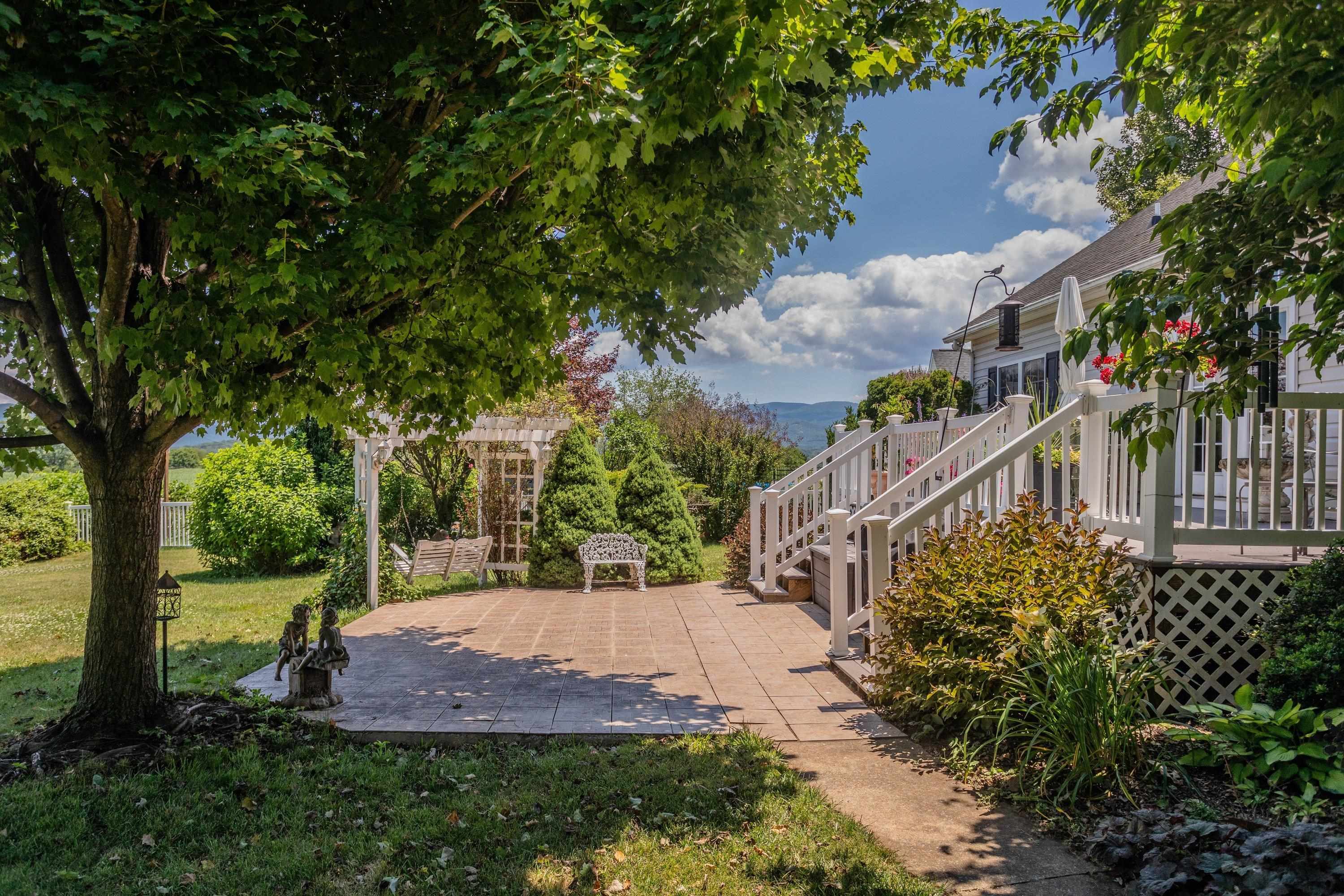 242 KENSINGTON DR, ELKTON, Virginia 22827, 3 Bedrooms Bedrooms, ,3 BathroomsBathrooms,Residential,242 KENSINGTON DR,679695 MLS # 679695 242 KENSINGTON DR, ELKTON, Virginia 22827, 3 Bedrooms Bedrooms, ,3 BathroomsBathrooms,Residential,242 KENSINGTON DR,679695 MLS # 679695