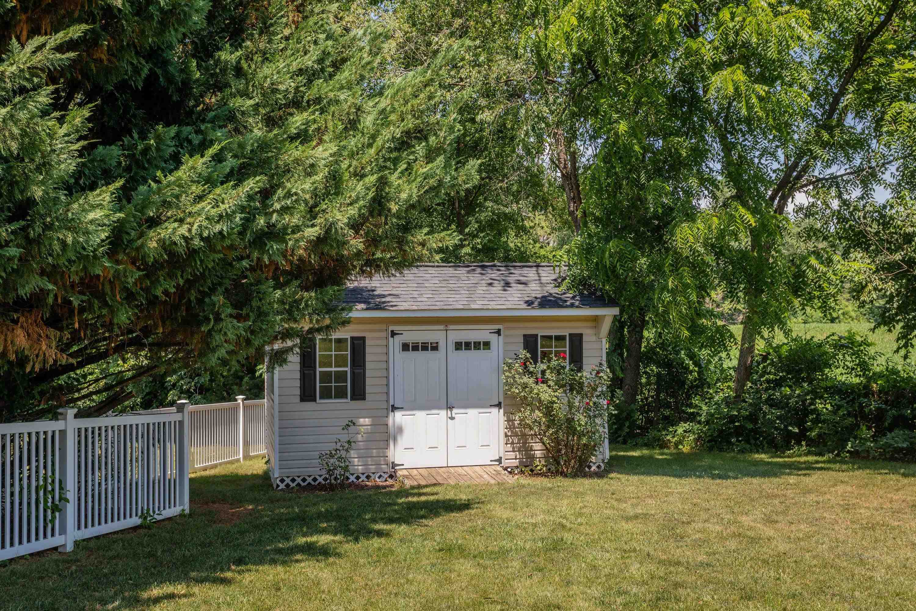 242 KENSINGTON DR, ELKTON, Virginia 22827, 3 Bedrooms Bedrooms, ,3 BathroomsBathrooms,Residential,242 KENSINGTON DR,679695 MLS # 679695 242 KENSINGTON DR, ELKTON, Virginia 22827, 3 Bedrooms Bedrooms, ,3 BathroomsBathrooms,Residential,242 KENSINGTON DR,679695 MLS # 679695