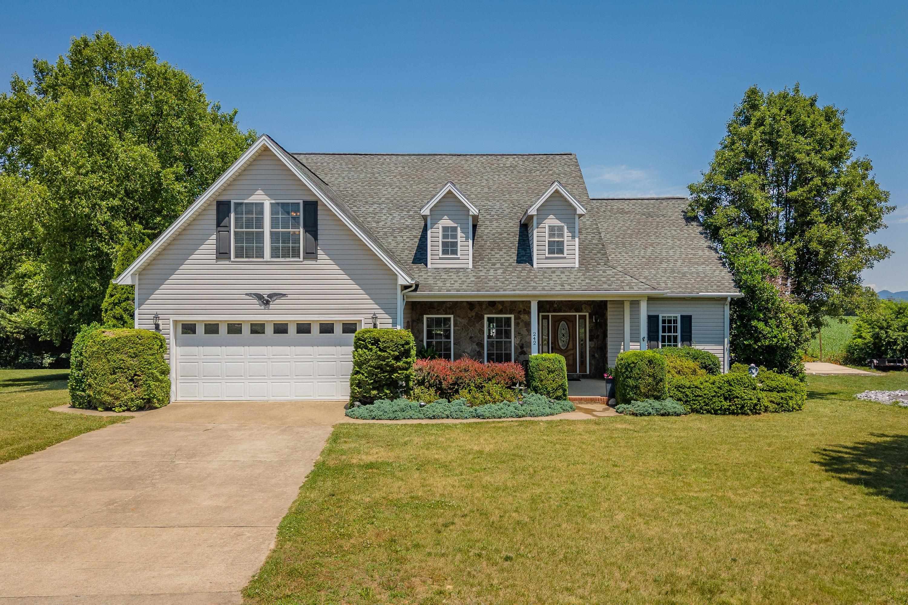 242 KENSINGTON DR, ELKTON, Virginia 22827, 3 Bedrooms Bedrooms, ,3 BathroomsBathrooms,Residential,242 KENSINGTON DR,679695 MLS # 679695 242 KENSINGTON DR, ELKTON, Virginia 22827, 3 Bedrooms Bedrooms, ,3 BathroomsBathrooms,Residential,242 KENSINGTON DR,679695 MLS # 679695