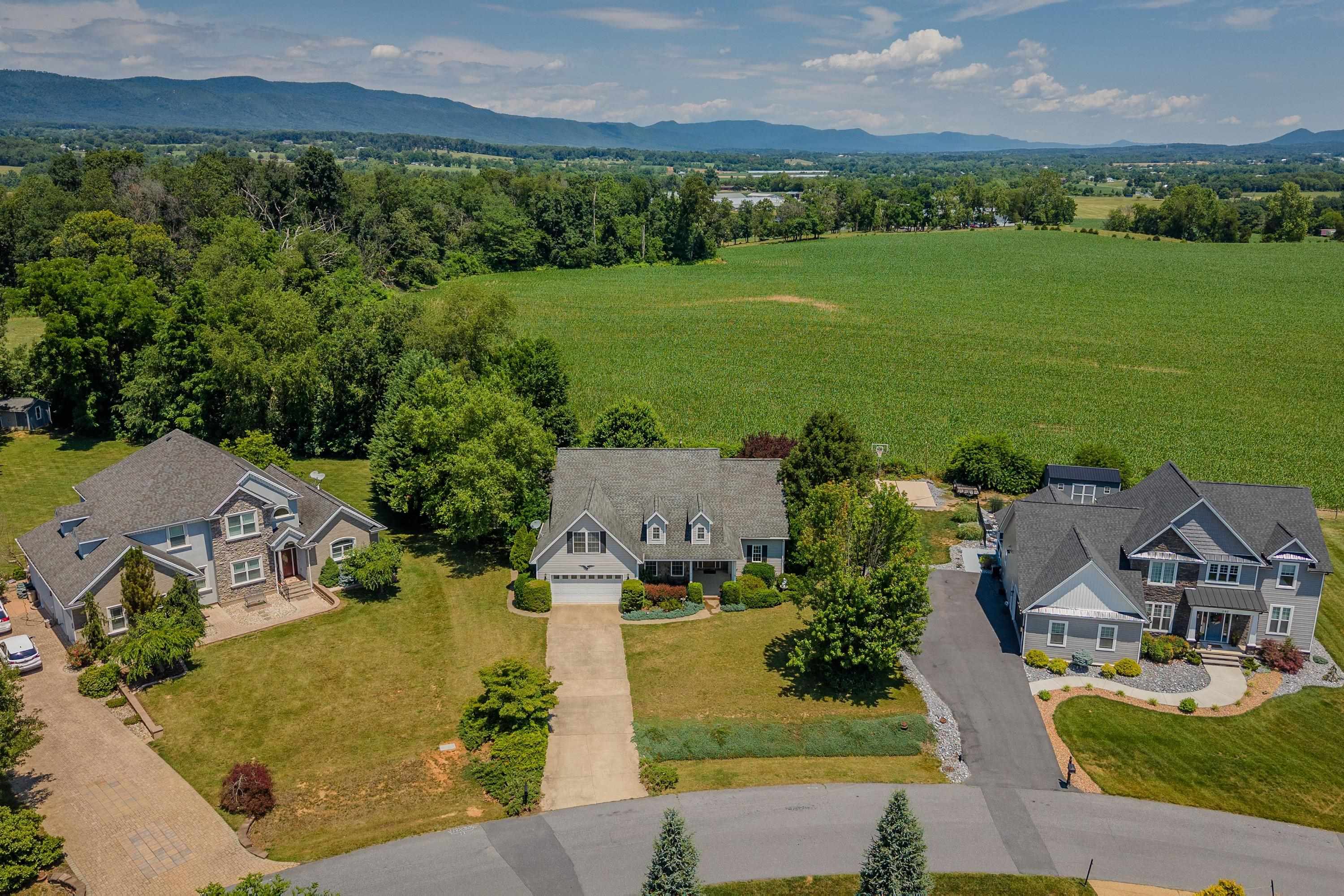 242 KENSINGTON DR, ELKTON, Virginia 22827, 3 Bedrooms Bedrooms, ,3 BathroomsBathrooms,Residential,242 KENSINGTON DR,679695 MLS # 679695 242 KENSINGTON DR, ELKTON, Virginia 22827, 3 Bedrooms Bedrooms, ,3 BathroomsBathrooms,Residential,242 KENSINGTON DR,679695 MLS # 679695