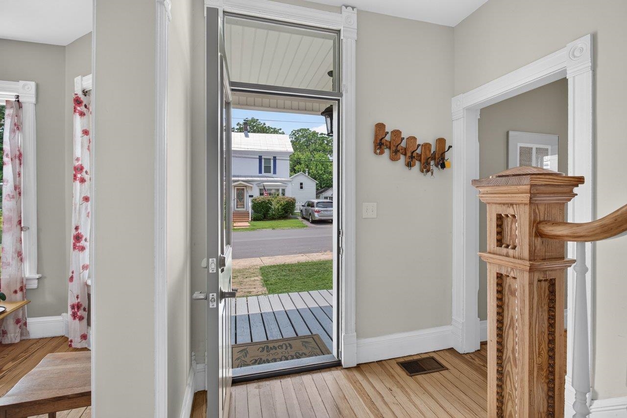 308 BROAD ST, BRIDGEWATER, Virginia 22812, 3 Bedrooms Bedrooms, ,2 BathroomsBathrooms,Residential,308 BROAD ST,679696 MLS # 679696 308 BROAD ST, BRIDGEWATER, Virginia 22812, 3 Bedrooms Bedrooms, ,2 BathroomsBathrooms,Residential,308 BROAD ST,679696 MLS # 679696