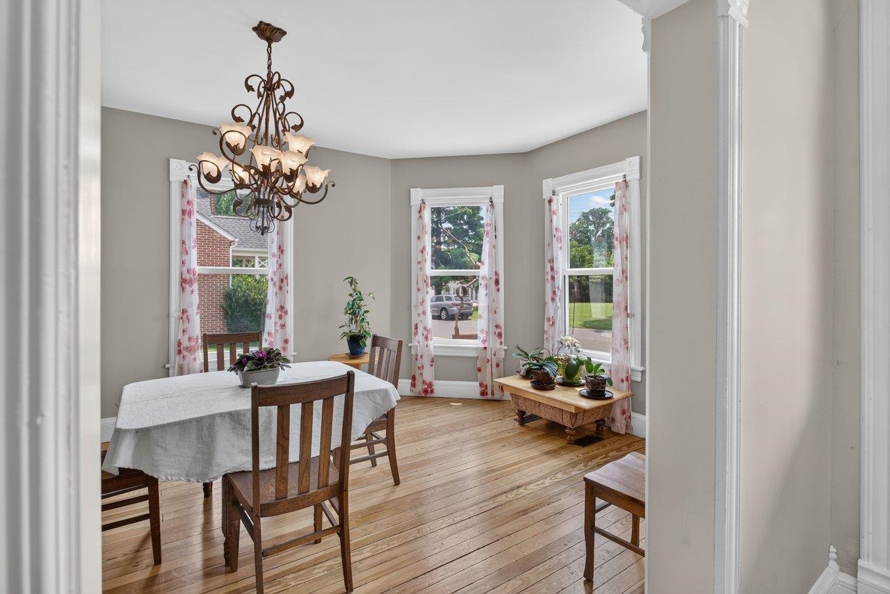 308 BROAD ST, BRIDGEWATER, Virginia 22812, 3 Bedrooms Bedrooms, ,2 BathroomsBathrooms,Residential,308 BROAD ST,679696 MLS # 679696 308 BROAD ST, BRIDGEWATER, Virginia 22812, 3 Bedrooms Bedrooms, ,2 BathroomsBathrooms,Residential,308 BROAD ST,679696 MLS # 679696