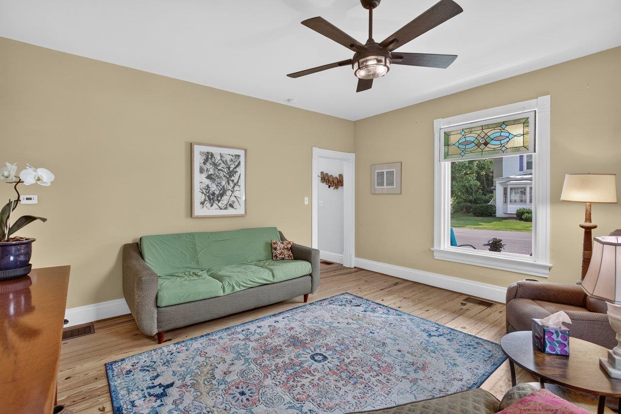 308 BROAD ST, BRIDGEWATER, Virginia 22812, 3 Bedrooms Bedrooms, ,2 BathroomsBathrooms,Residential,308 BROAD ST,679696 MLS # 679696 308 BROAD ST, BRIDGEWATER, Virginia 22812, 3 Bedrooms Bedrooms, ,2 BathroomsBathrooms,Residential,308 BROAD ST,679696 MLS # 679696