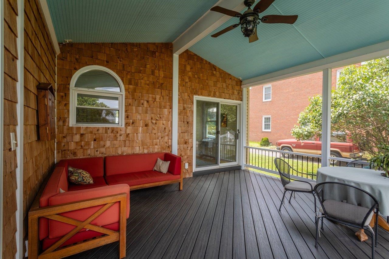 308 BROAD ST, BRIDGEWATER, Virginia 22812, 3 Bedrooms Bedrooms, ,2 BathroomsBathrooms,Residential,308 BROAD ST,679696 MLS # 679696 308 BROAD ST, BRIDGEWATER, Virginia 22812, 3 Bedrooms Bedrooms, ,2 BathroomsBathrooms,Residential,308 BROAD ST,679696 MLS # 679696