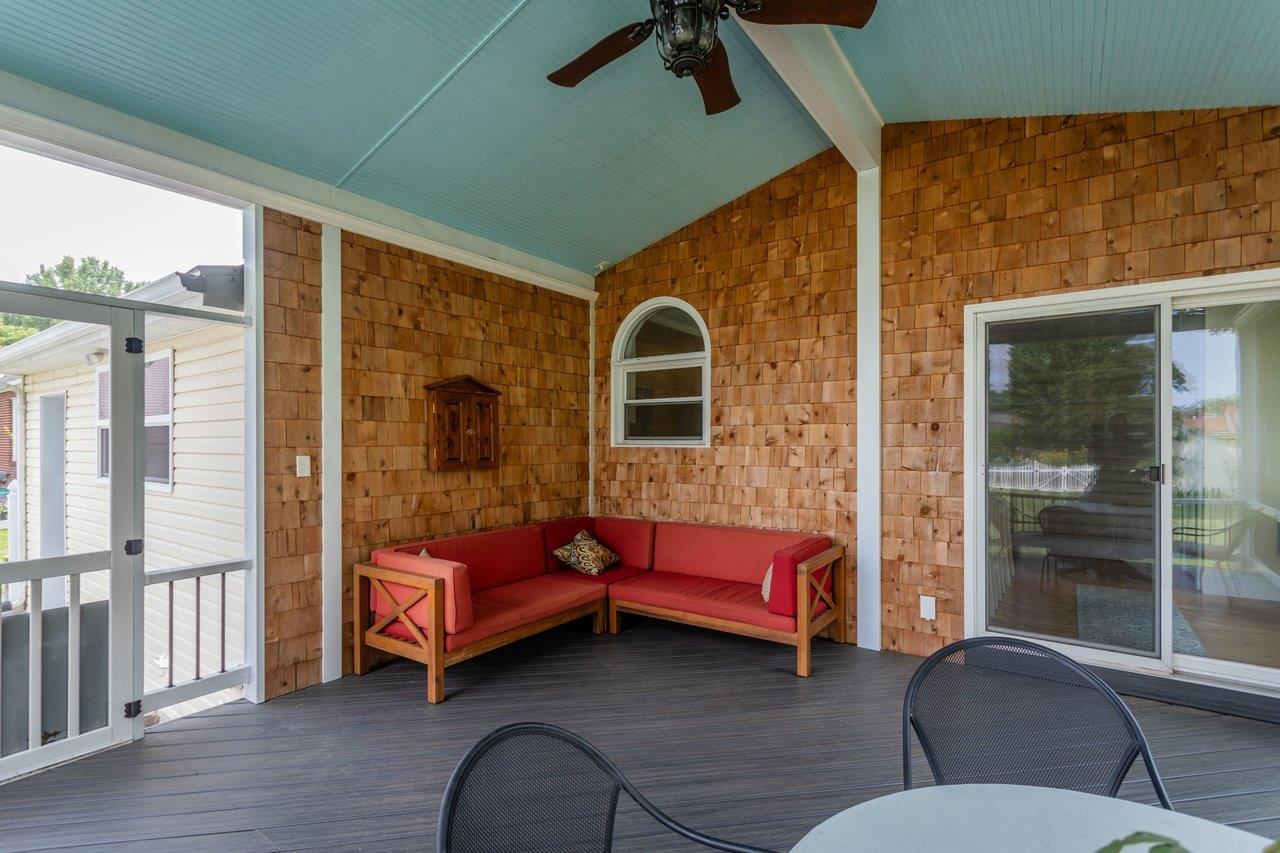 308 BROAD ST, BRIDGEWATER, Virginia 22812, 3 Bedrooms Bedrooms, ,2 BathroomsBathrooms,Residential,308 BROAD ST,679696 MLS # 679696 308 BROAD ST, BRIDGEWATER, Virginia 22812, 3 Bedrooms Bedrooms, ,2 BathroomsBathrooms,Residential,308 BROAD ST,679696 MLS # 679696
