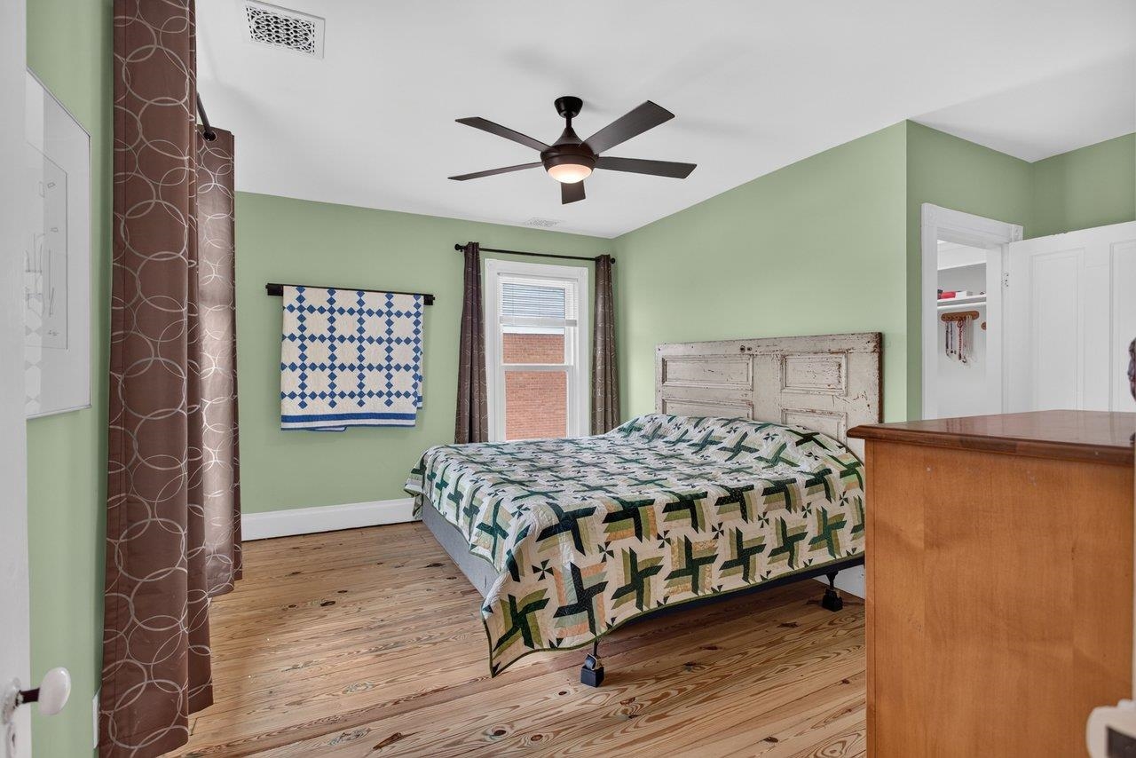 308 BROAD ST, BRIDGEWATER, Virginia 22812, 3 Bedrooms Bedrooms, ,2 BathroomsBathrooms,Residential,308 BROAD ST,679696 MLS # 679696 308 BROAD ST, BRIDGEWATER, Virginia 22812, 3 Bedrooms Bedrooms, ,2 BathroomsBathrooms,Residential,308 BROAD ST,679696 MLS # 679696