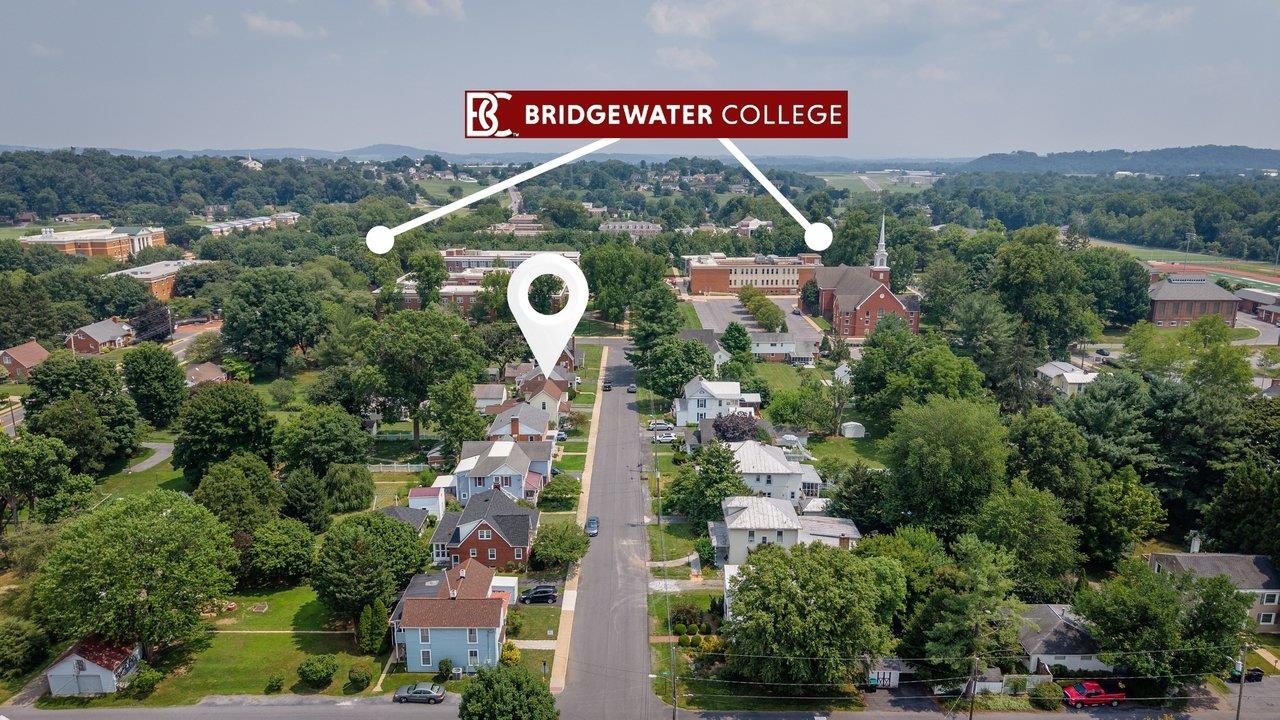 308 BROAD ST, BRIDGEWATER, Virginia 22812, 3 Bedrooms Bedrooms, ,2 BathroomsBathrooms,Residential,308 BROAD ST,679696 MLS # 679696 308 BROAD ST, BRIDGEWATER, Virginia 22812, 3 Bedrooms Bedrooms, ,2 BathroomsBathrooms,Residential,308 BROAD ST,679696 MLS # 679696