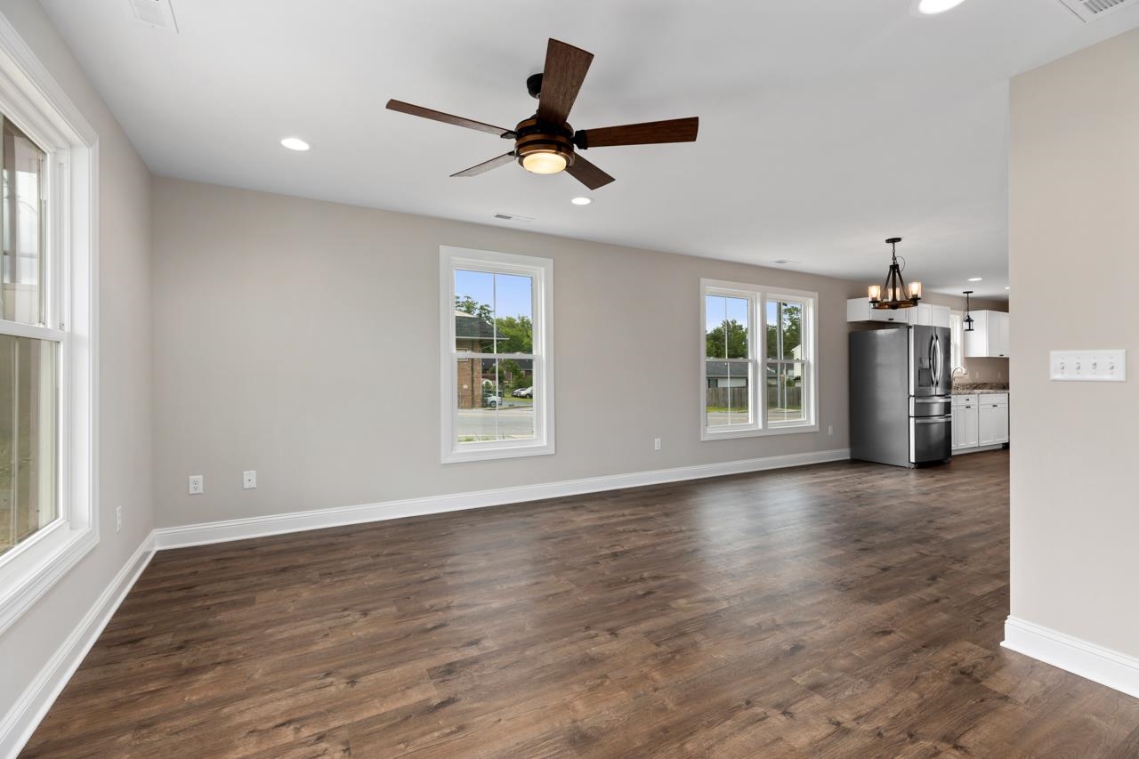 588 N DELPHINE AVE, WAYNESBORO, Virginia 22980, 3 Bedrooms Bedrooms, ,2 BathroomsBathrooms,Residential,588 N DELPHINE AVE,679715 MLS # 679715 588 N DELPHINE AVE, WAYNESBORO, Virginia 22980, 3 Bedrooms Bedrooms, ,2 BathroomsBathrooms,Residential,588 N DELPHINE AVE,679715 MLS # 679715