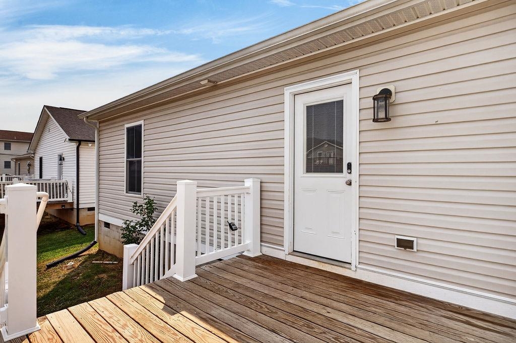 588 N DELPHINE AVE, WAYNESBORO, Virginia 22980, 3 Bedrooms Bedrooms, ,2 BathroomsBathrooms,Residential,588 N DELPHINE AVE,679715 MLS # 679715 588 N DELPHINE AVE, WAYNESBORO, Virginia 22980, 3 Bedrooms Bedrooms, ,2 BathroomsBathrooms,Residential,588 N DELPHINE AVE,679715 MLS # 679715