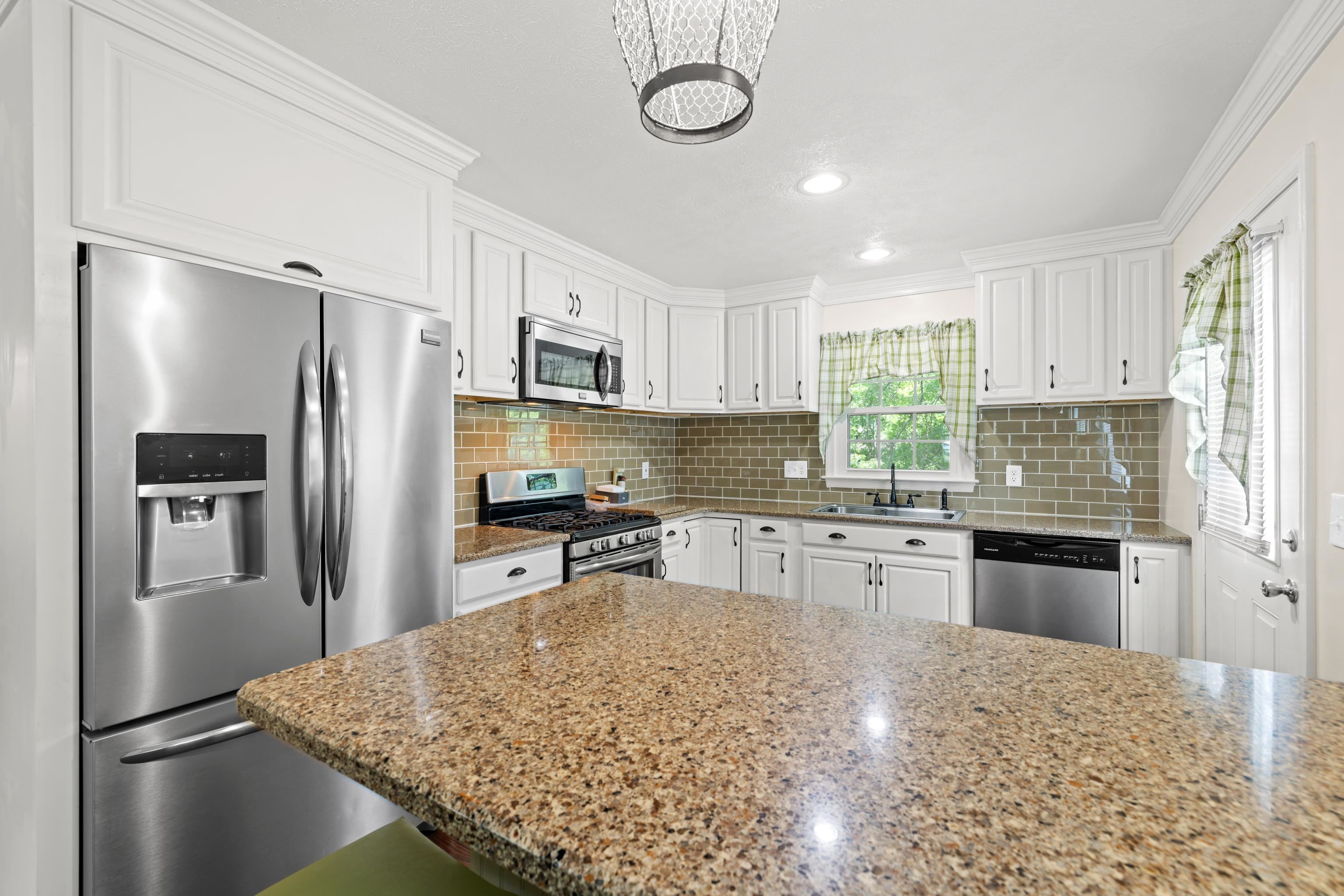 14 LOCH DR, STAUNTON, Virginia 24401, 3 Bedrooms Bedrooms, ,2 BathroomsBathrooms,Residential,14 LOCH DR,679716 MLS # 679716