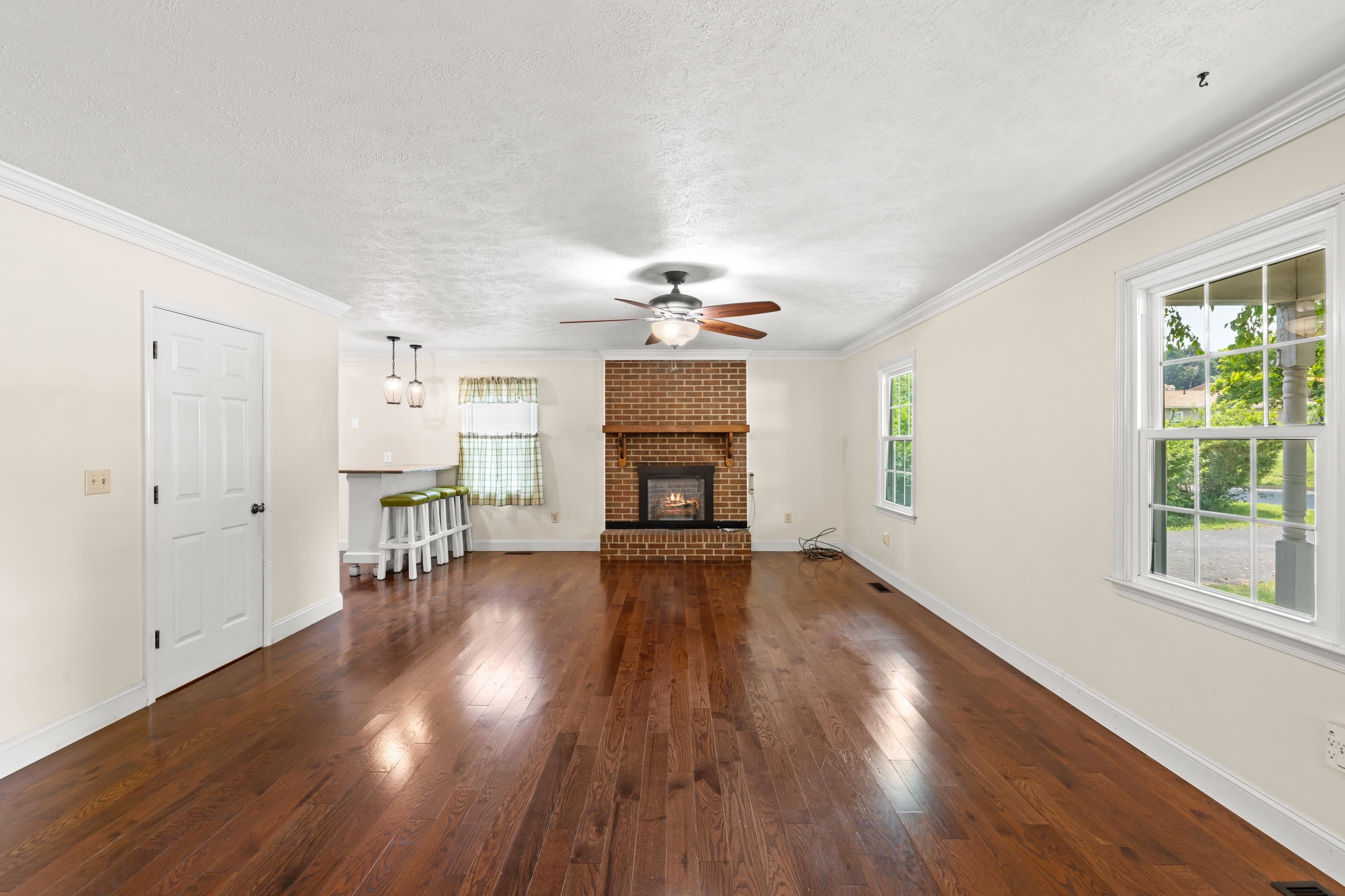 14 LOCH DR, STAUNTON, Virginia 24401, 3 Bedrooms Bedrooms, ,2 BathroomsBathrooms,Residential,14 LOCH DR,679716 MLS # 679716
