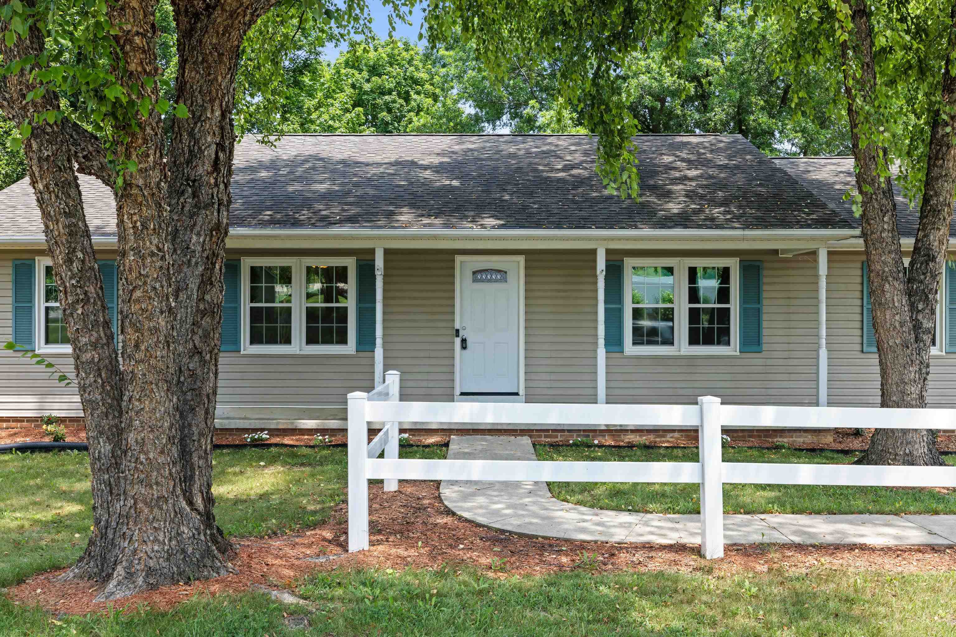 14 LOCH DR, STAUNTON, Virginia 24401, 3 Bedrooms Bedrooms, ,2 BathroomsBathrooms,Residential,14 LOCH DR,679716 MLS # 679716