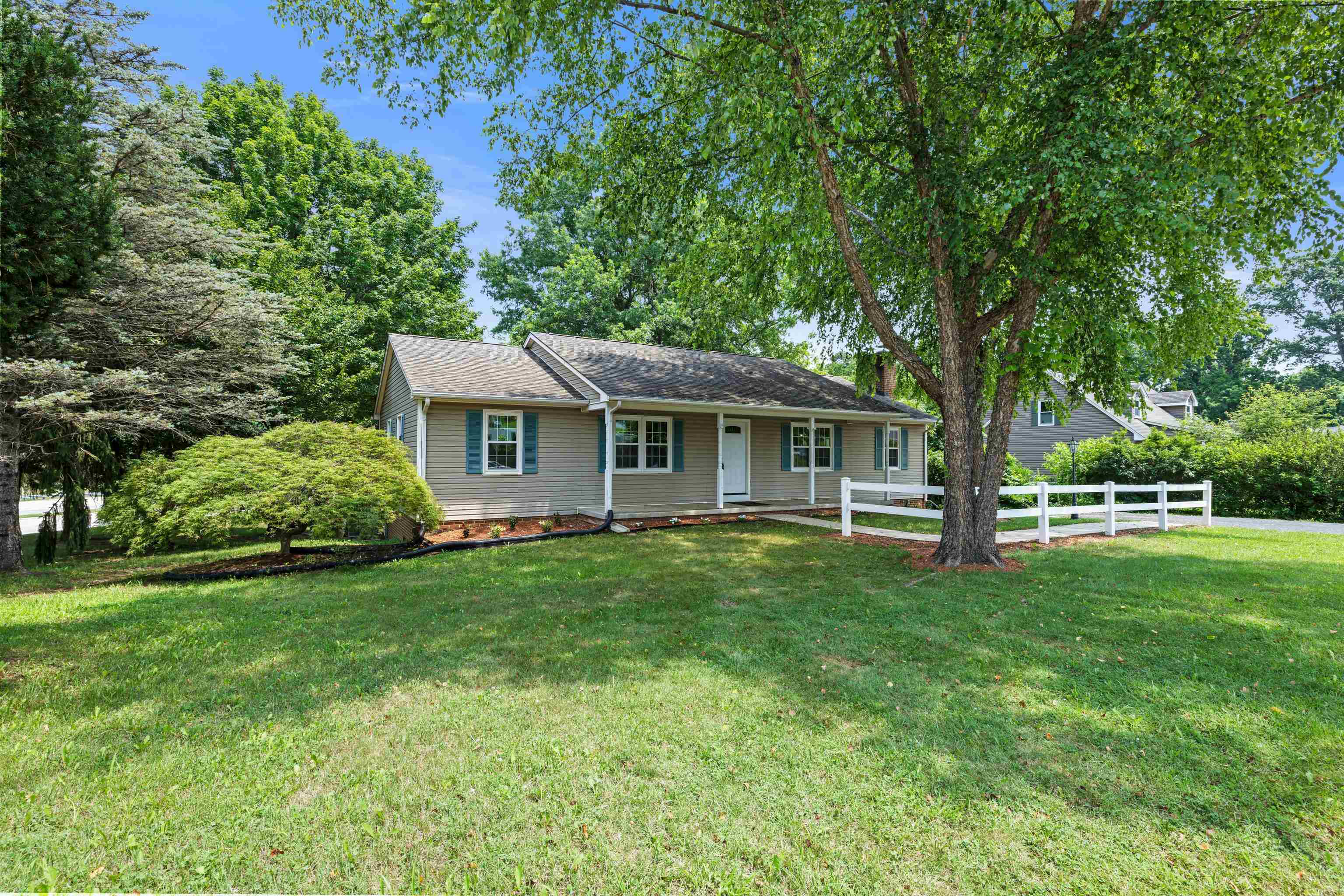 14 LOCH DR, STAUNTON, Virginia 24401, 3 Bedrooms Bedrooms, ,2 BathroomsBathrooms,Residential,14 LOCH DR,679716 MLS # 679716