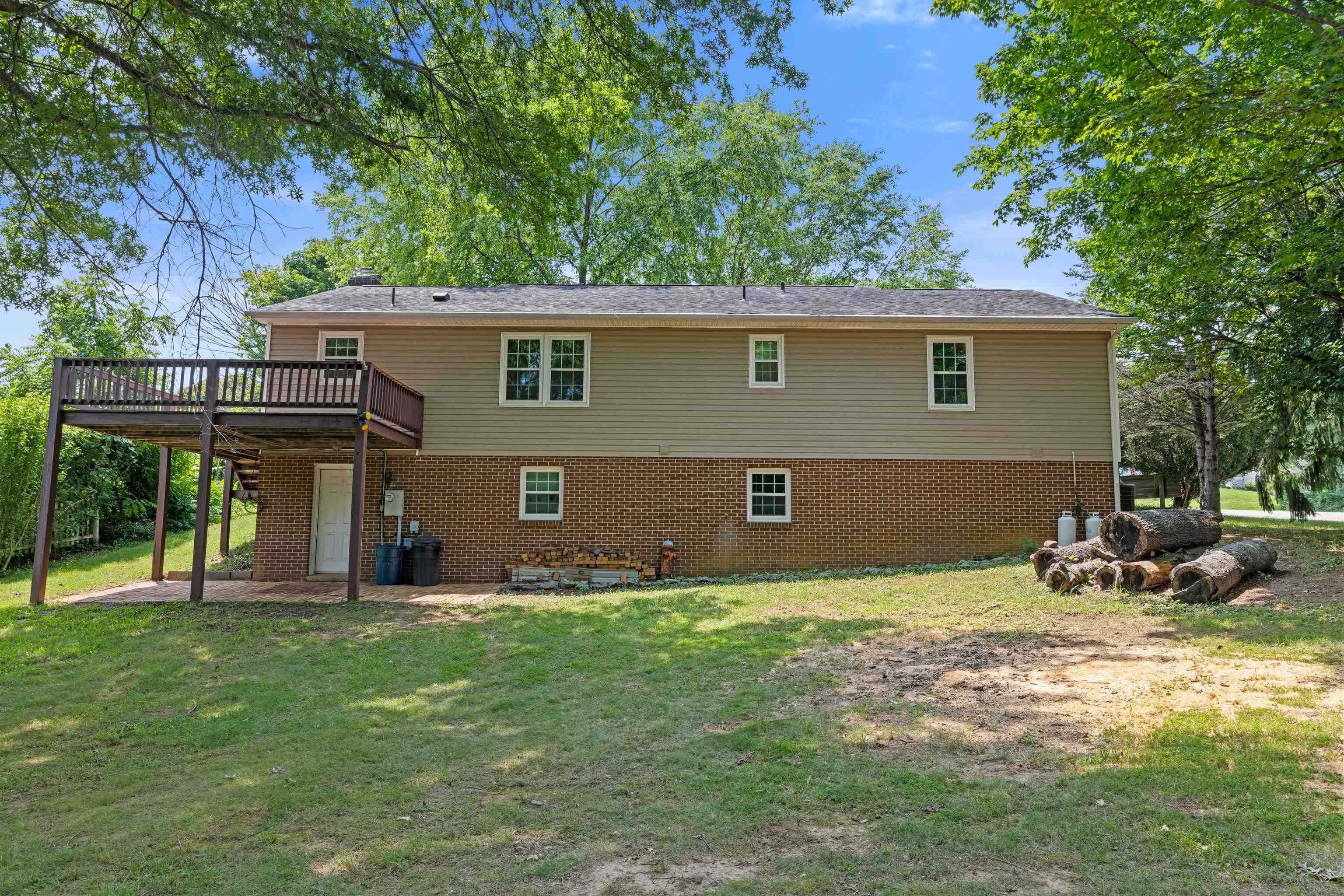 14 LOCH DR, STAUNTON, Virginia 24401, 3 Bedrooms Bedrooms, ,2 BathroomsBathrooms,Residential,14 LOCH DR,679716 MLS # 679716