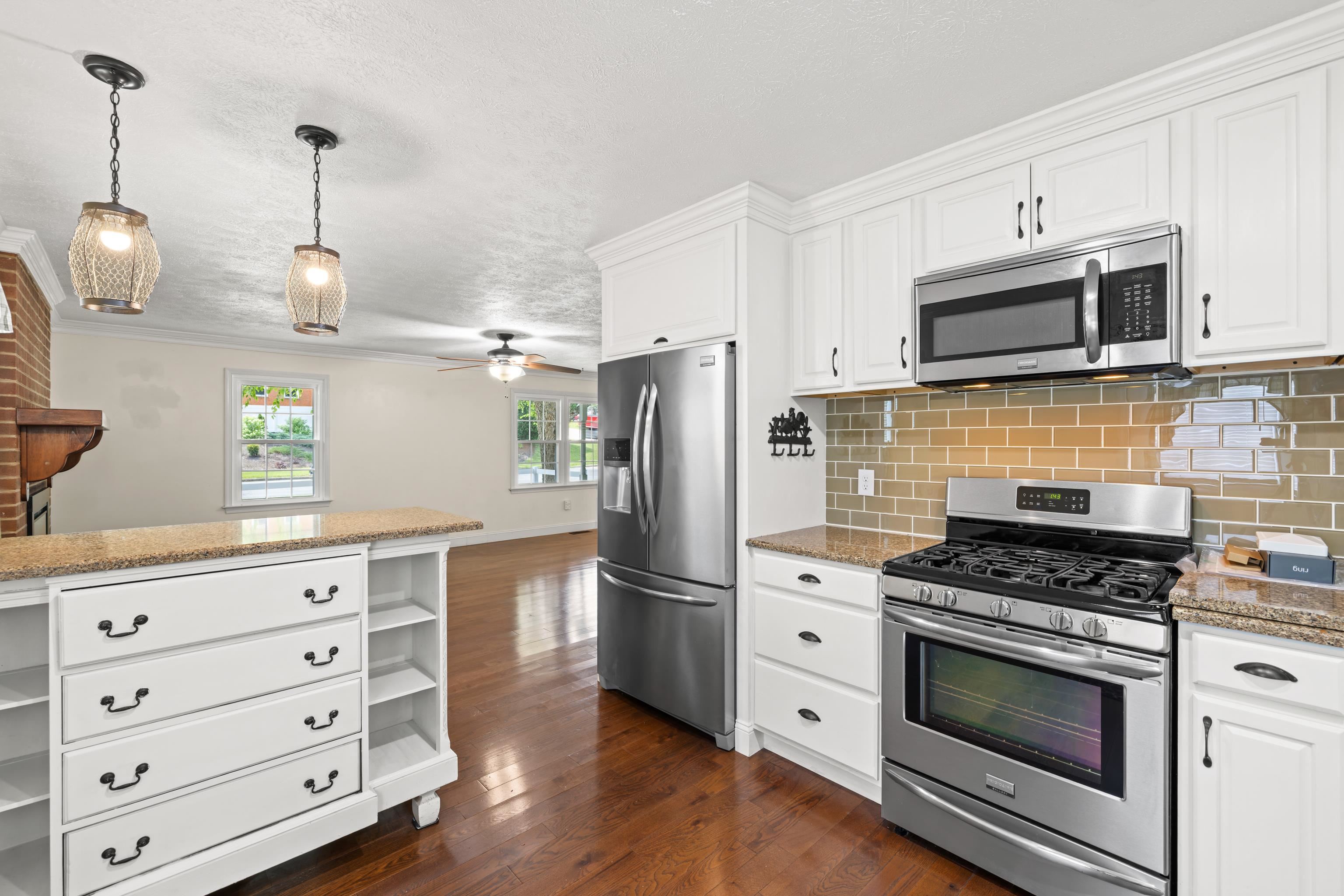 14 LOCH DR, STAUNTON, Virginia 24401, 3 Bedrooms Bedrooms, ,2 BathroomsBathrooms,Residential,14 LOCH DR,679716 MLS # 679716