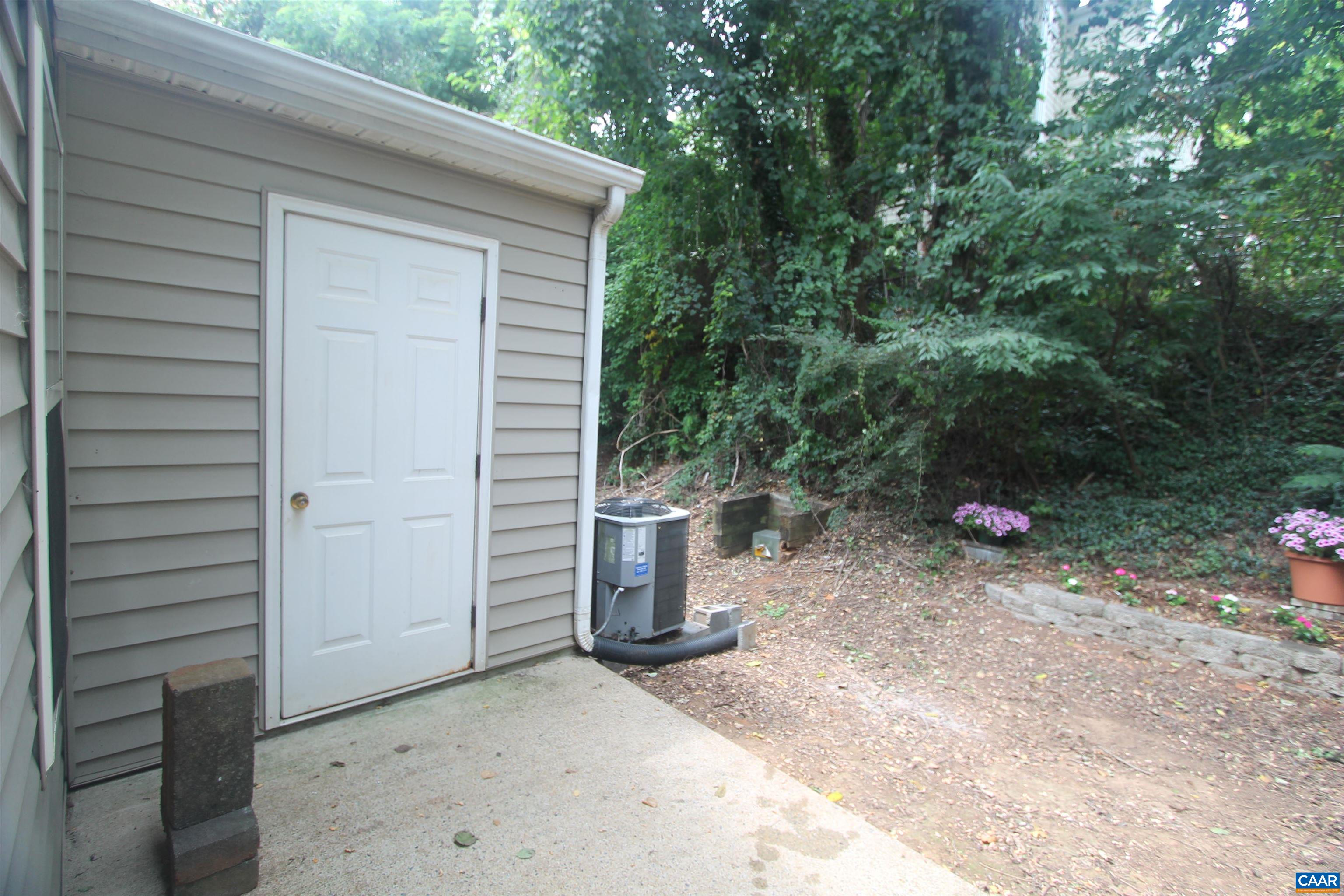 113 WATERBURY CT, CHARLOTTESVILLE, Virginia 22902, 3 Bedrooms Bedrooms, ,1 BathroomBathrooms,Residential,113 WATERBURY CT,679720 MLS # 679720