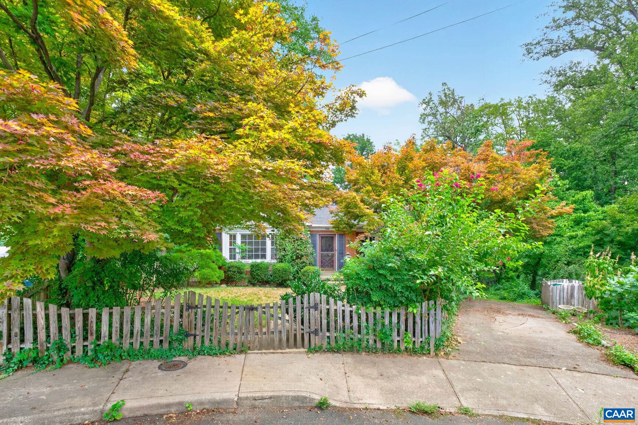 740 LYONS AVE, CHARLOTTESVILLE, Virginia 22902, 3 Bedrooms Bedrooms, ,3 BathroomsBathrooms,Residential,740 LYONS AVE,679629 MLS # 679629 740 LYONS AVE, CHARLOTTESVILLE, Virginia 22902, 3 Bedrooms Bedrooms, ,3 BathroomsBathrooms,Residential,740 LYONS AVE,679629 MLS # 679629