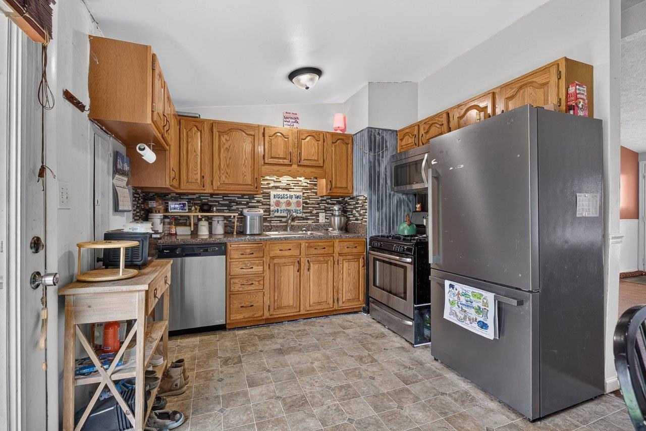 2397 HIGHVIEW CIR, STAUNTON, Virginia 24401, 3 Bedrooms Bedrooms, ,1 BathroomBathrooms,Residential,2397 HIGHVIEW CIR,679725 MLS # 679725